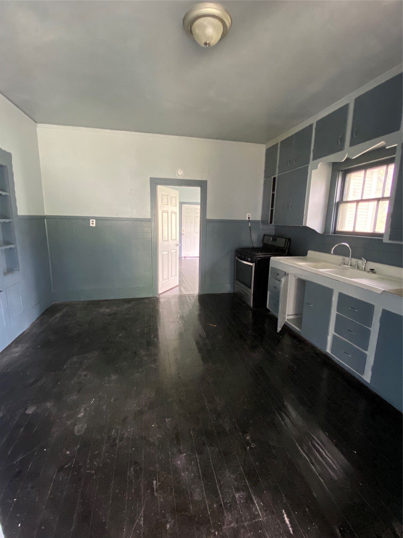 309 E Nelson Street Bowie TX 76230