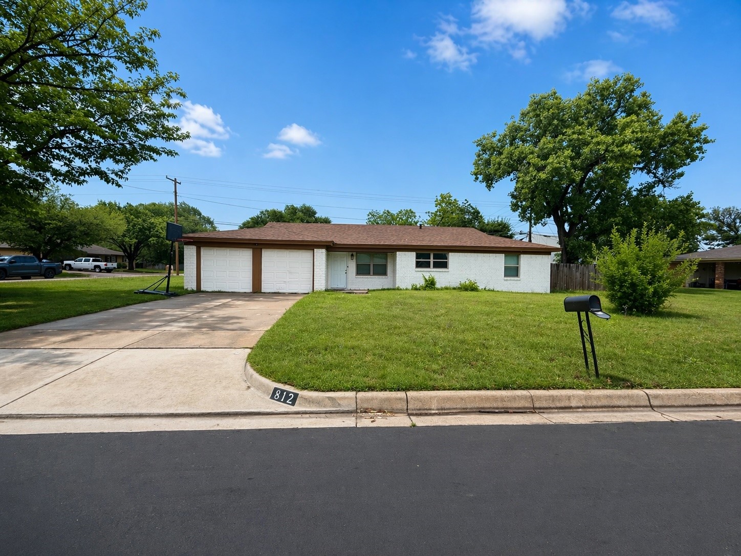 812 Irwin Drive Hurst TX 76053