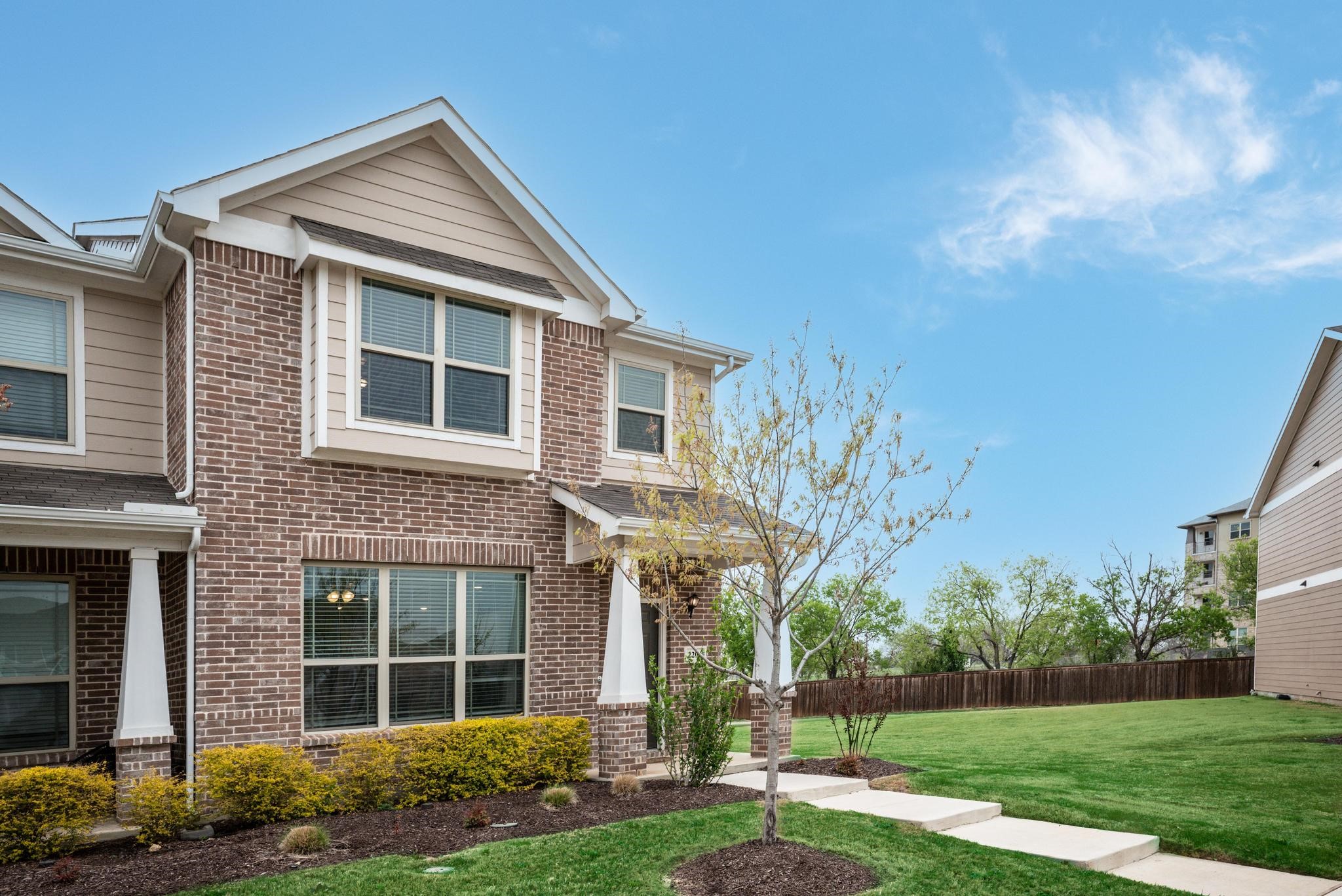 2204 Greystone Drive Denton TX 76207