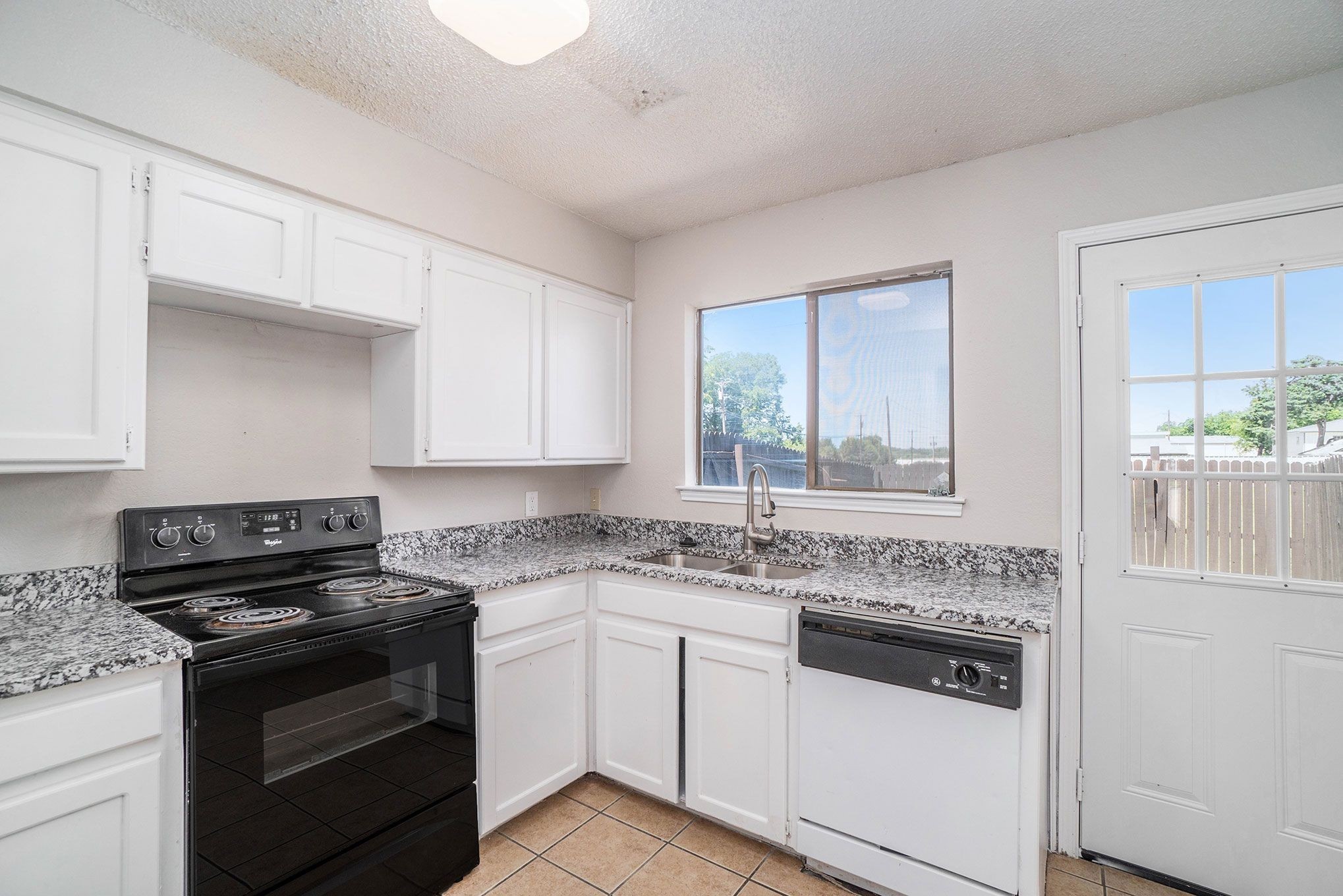 3301 Aurora Street Haltom City TX 76117