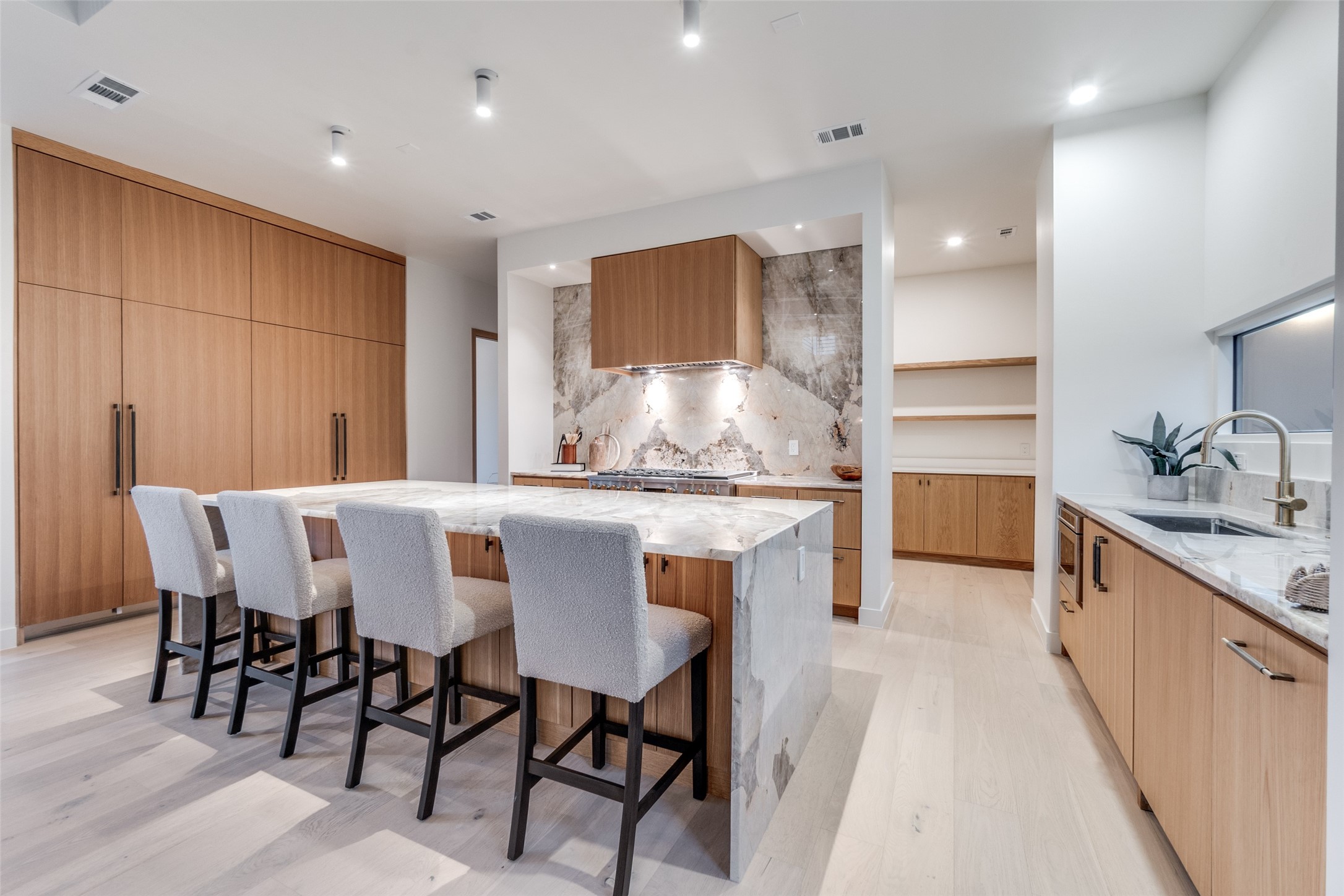 3821 Beechwood Lane Dallas TX 75220