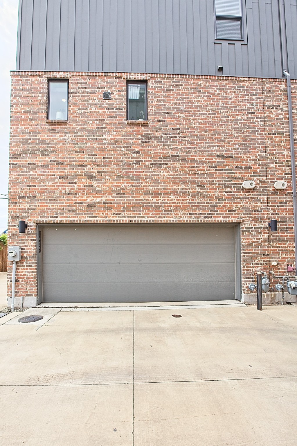 1405 Bronson Court Dallas TX 75204