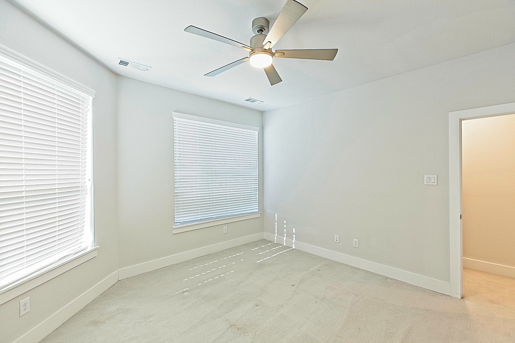1405 Bronson Court Dallas TX 75204