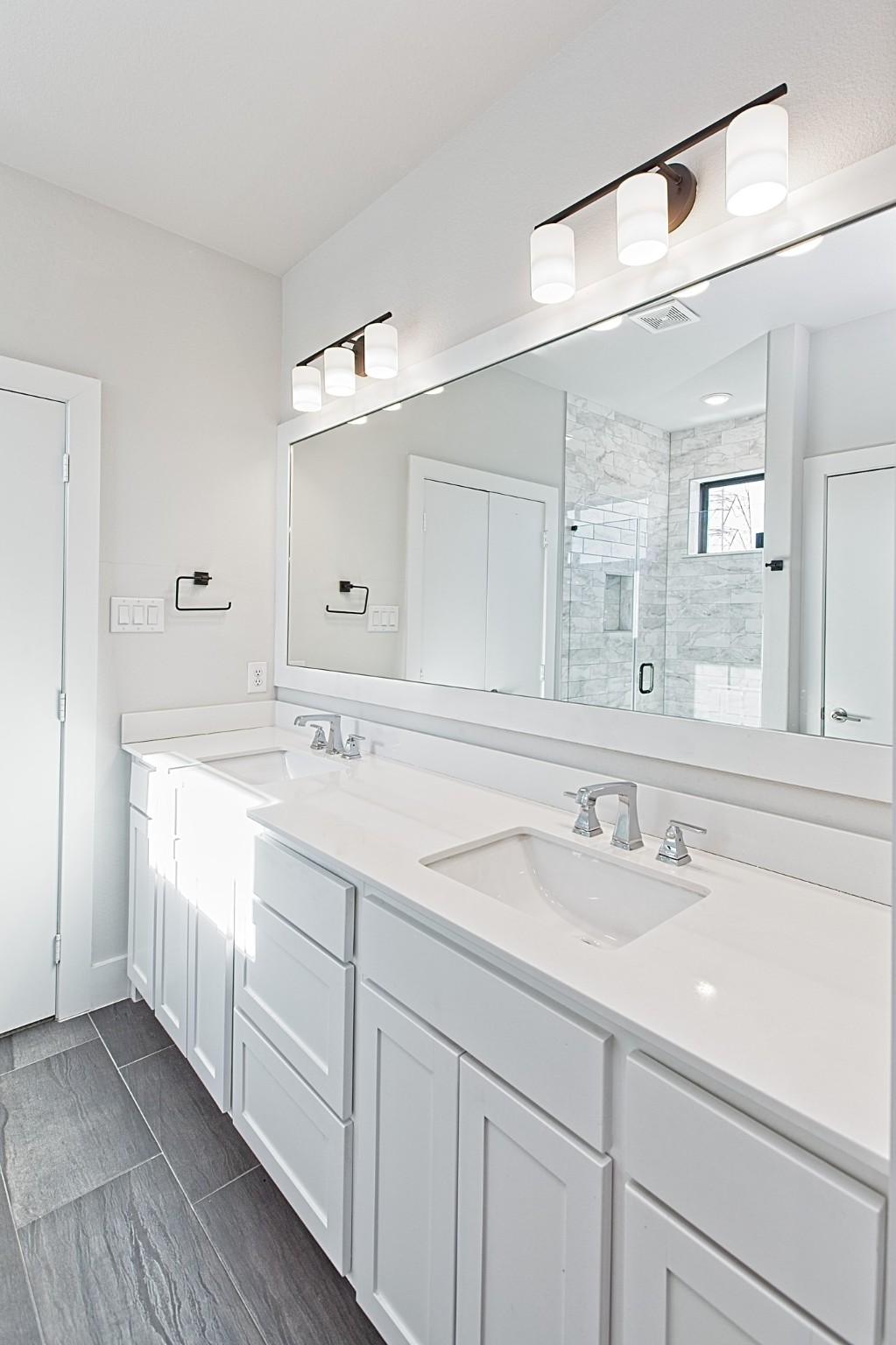 1405 Bronson Court Dallas TX 75204