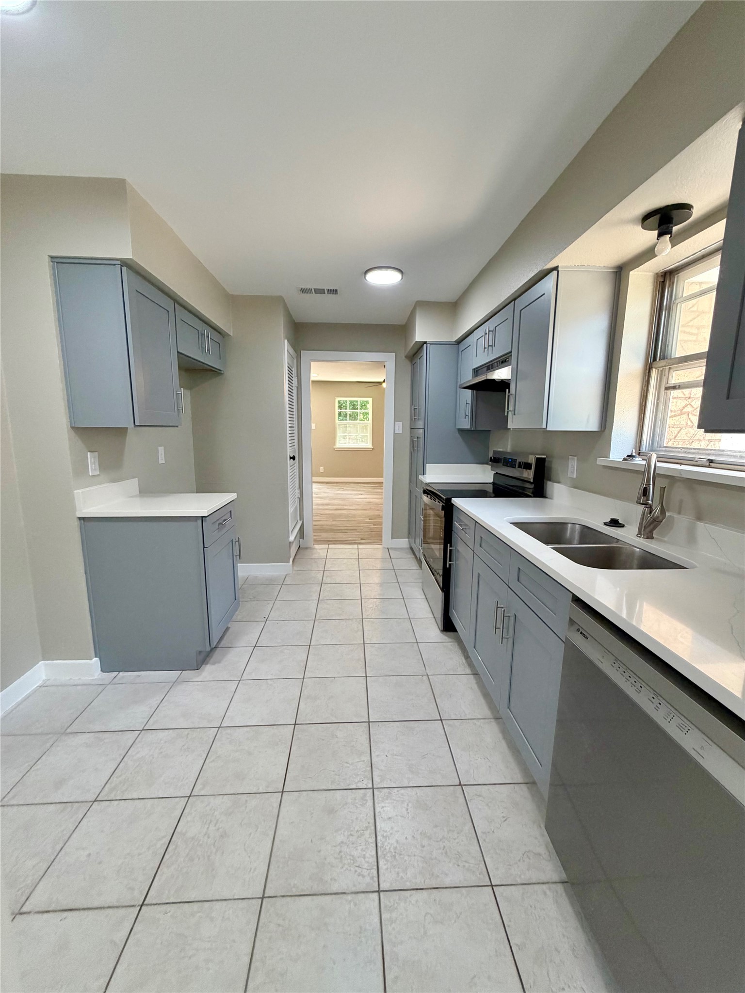 1606 Bluebonnet Trail Arlington TX 76013