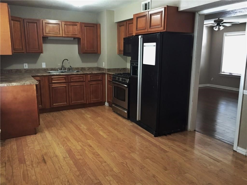 216 Elm Street Hurst TX 76053