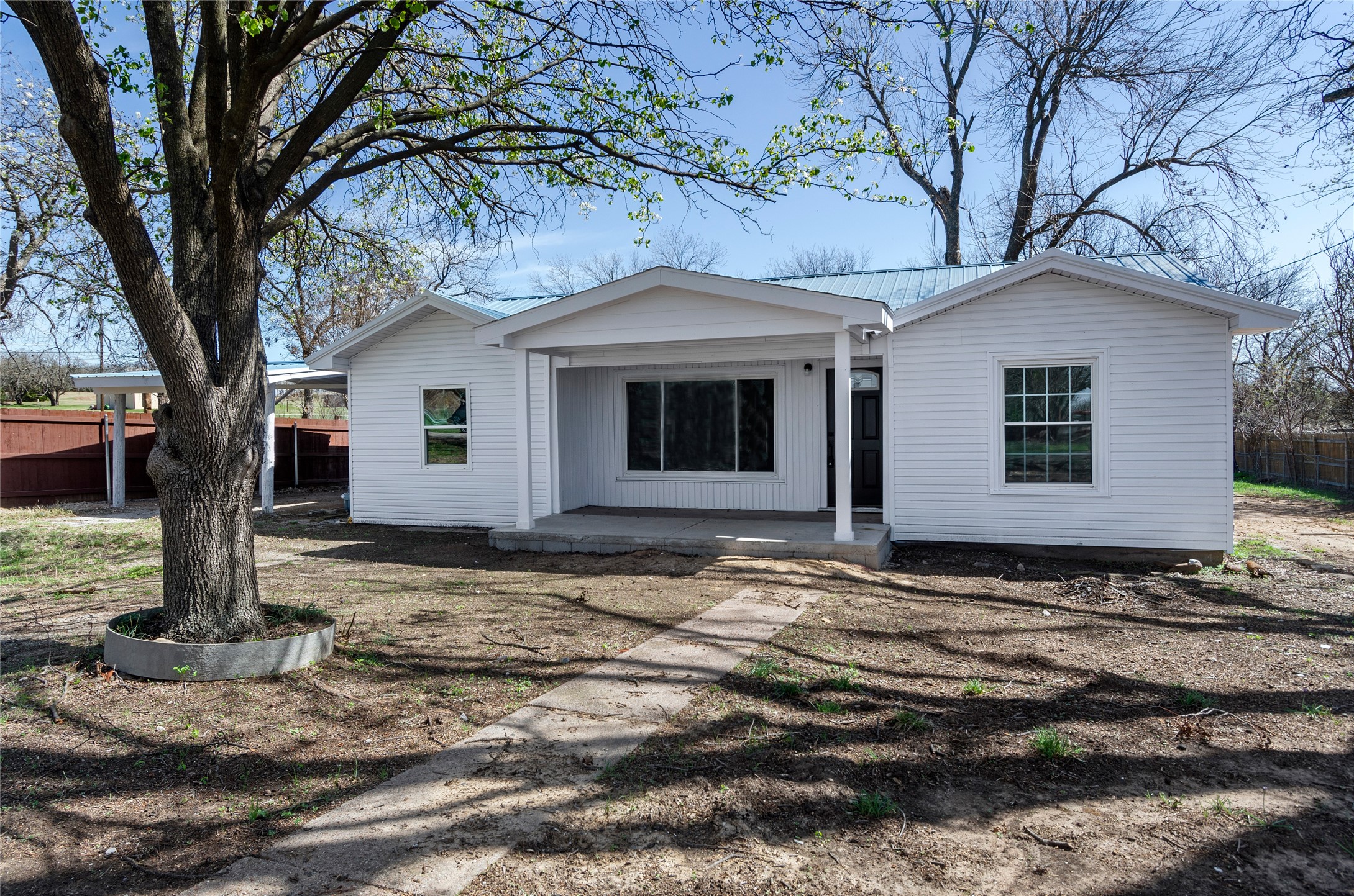 131 Long Street Bowie TX 76230