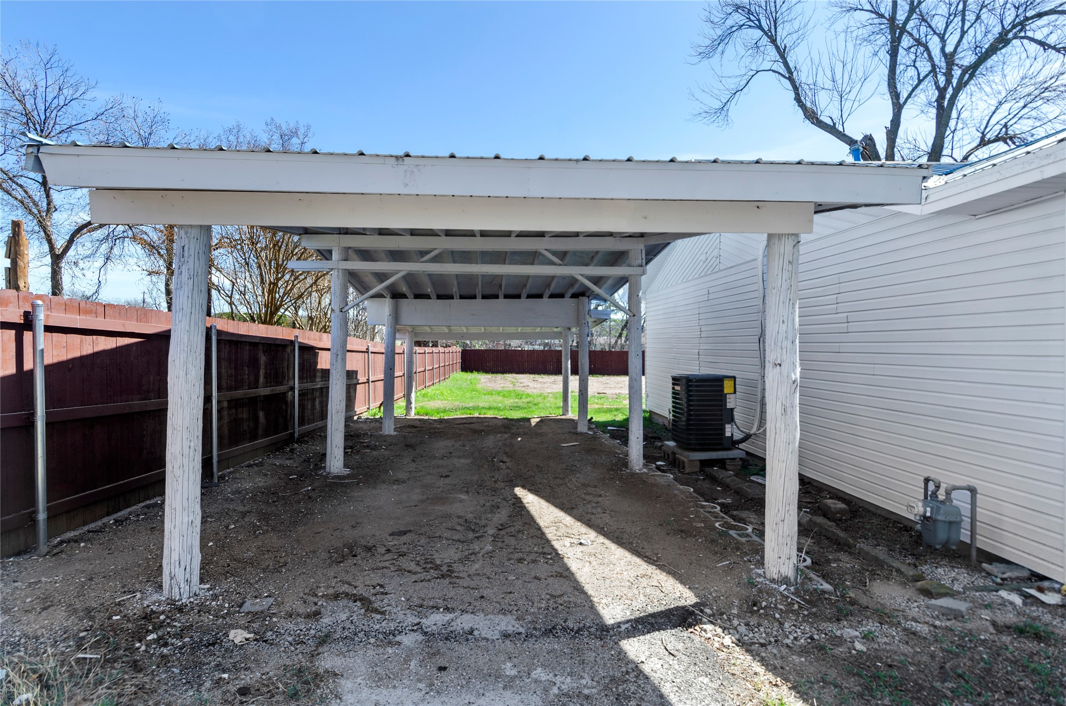 131 Long Street Bowie TX 76230