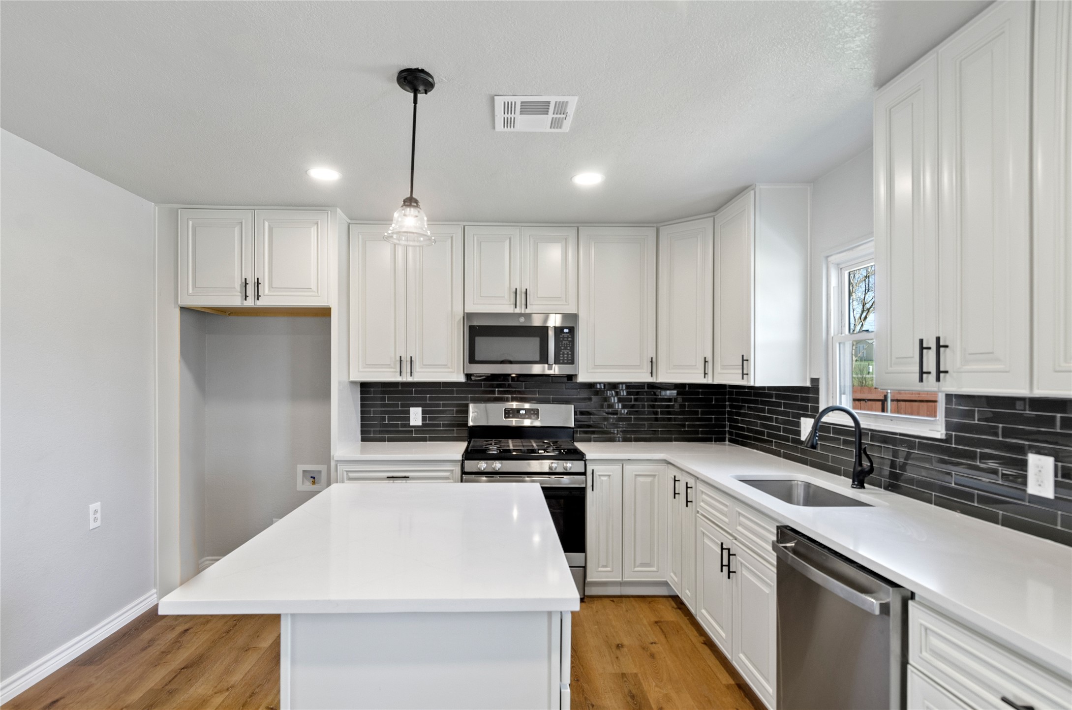 131 Long Street Bowie TX 76230