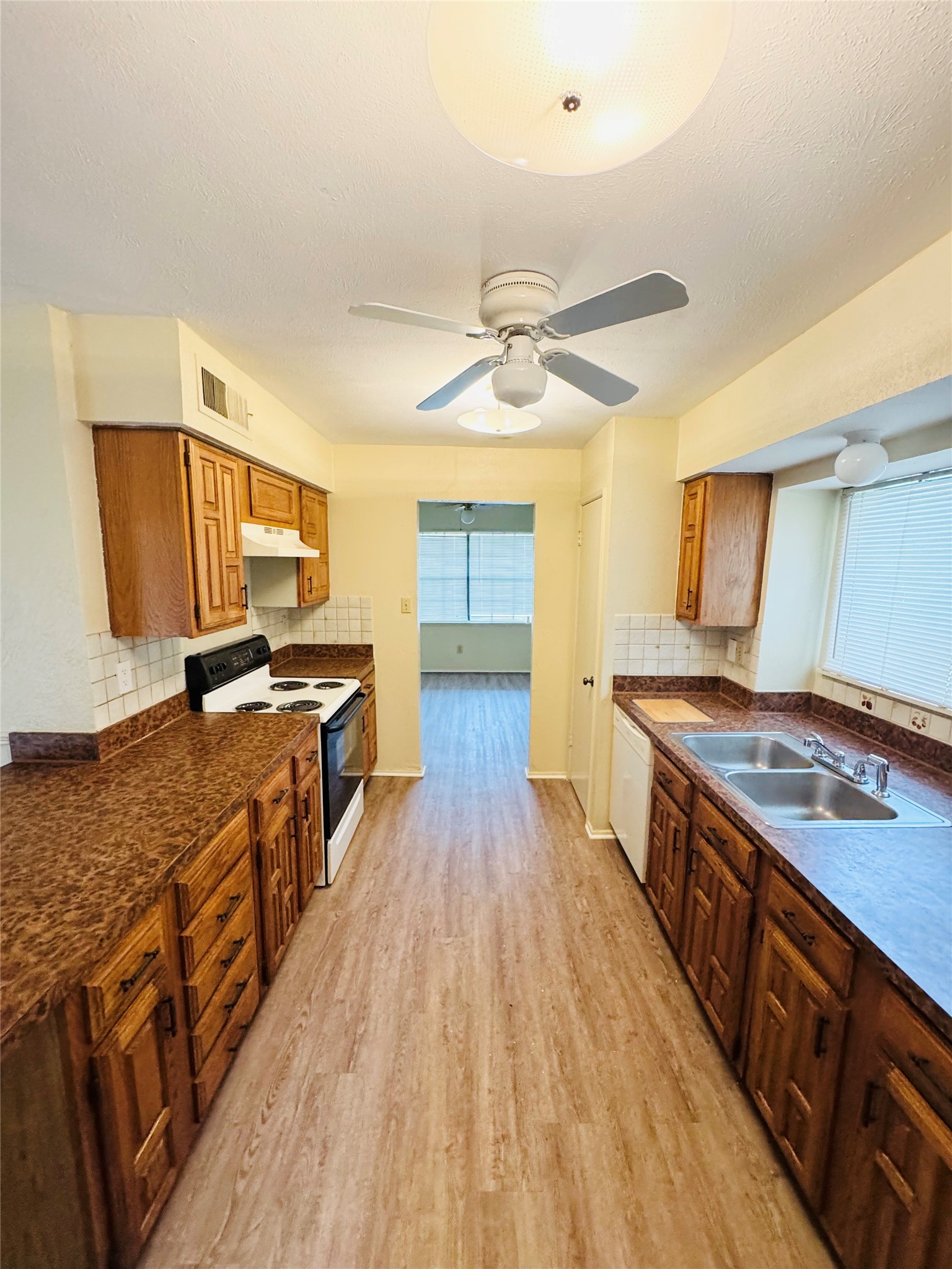 8513 Kensington Drive Rowlett TX 75088