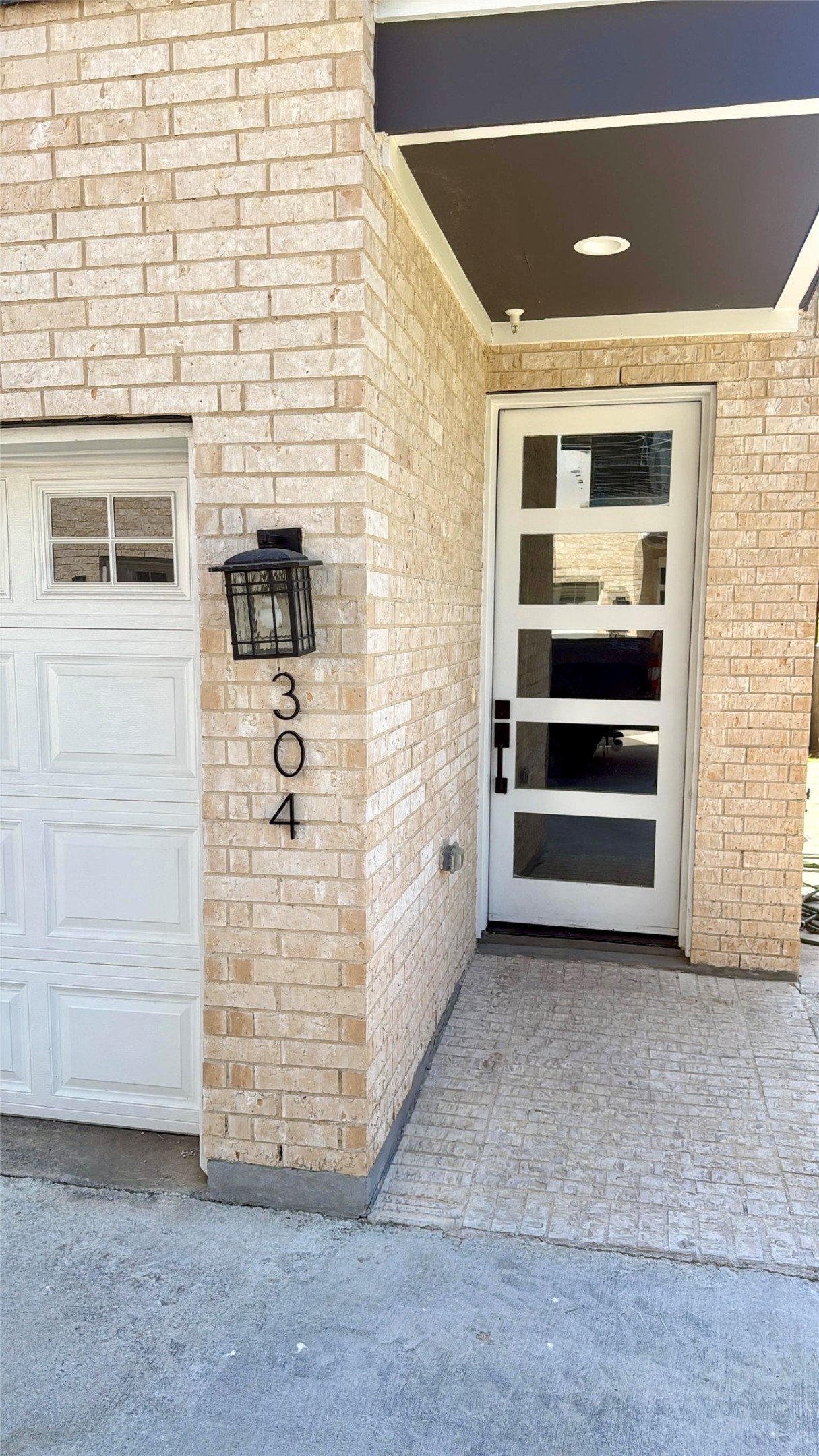 631 N Tyler Street Dallas TX 75208