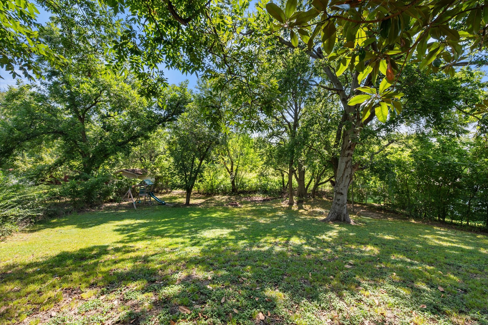 2402 Woodlawn Drive Ennis TX 75119