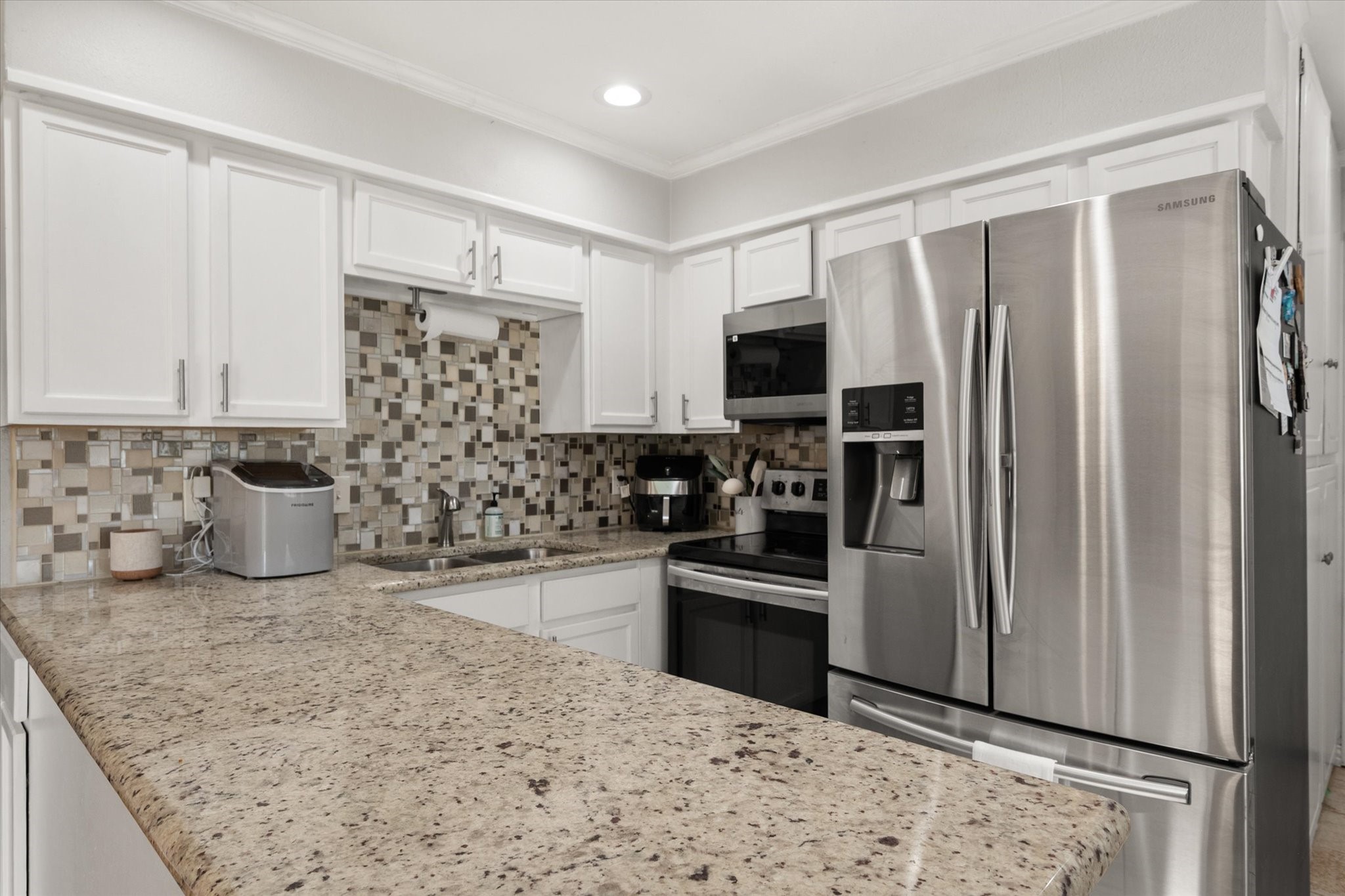2402 Woodlawn Drive Ennis TX 75119