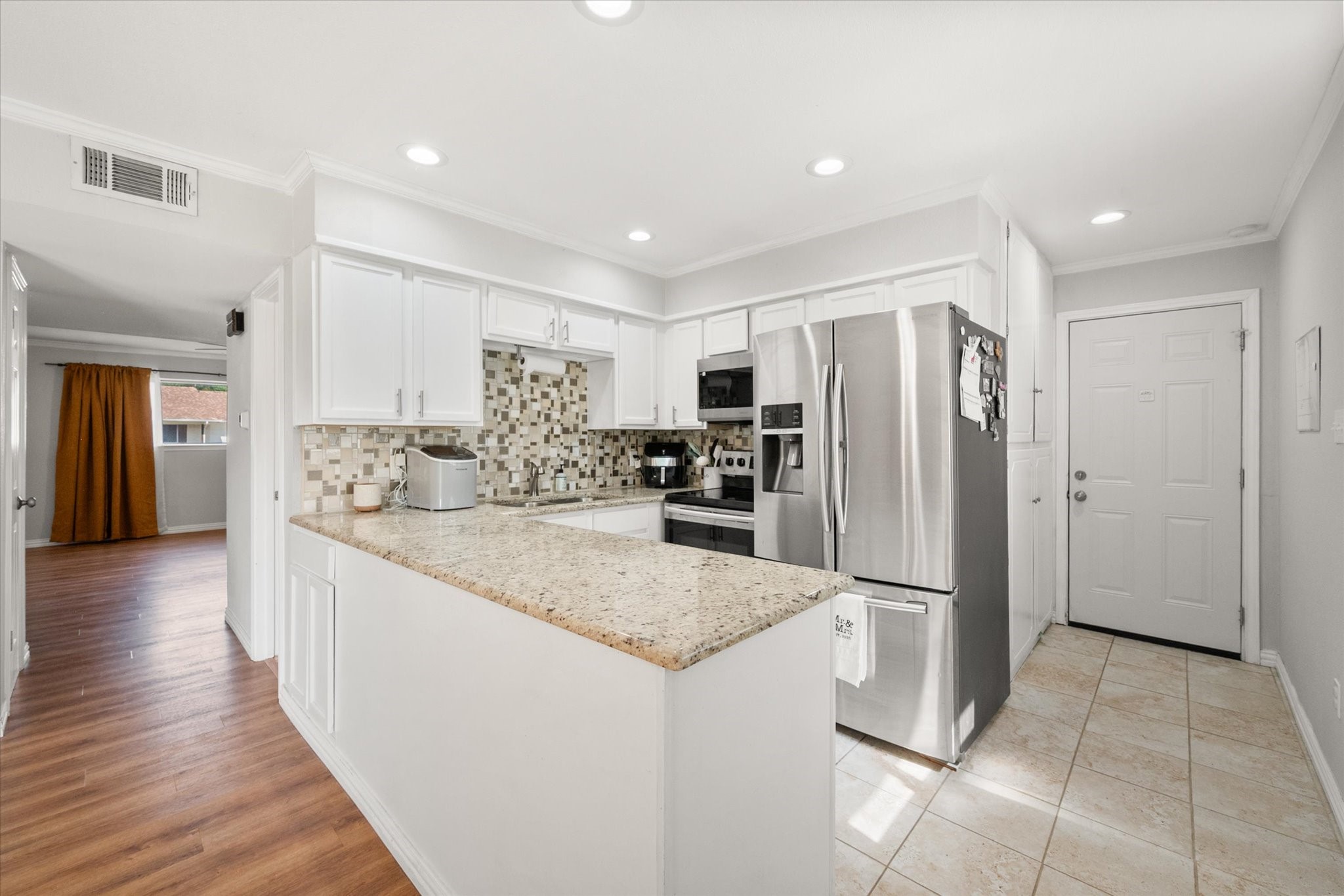 2402 Woodlawn Drive Ennis TX 75119
