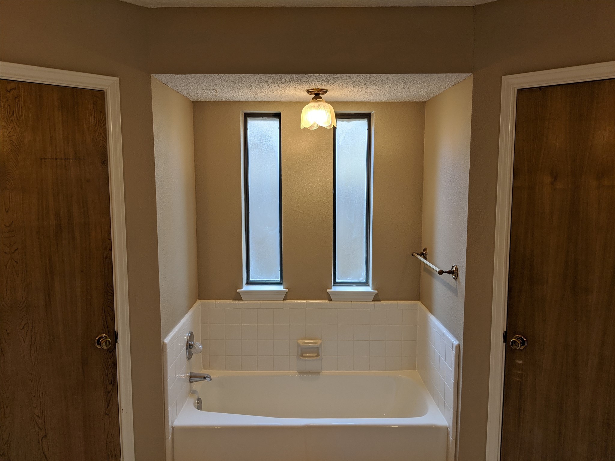 204 Bremen Drive Hurst TX 76054
