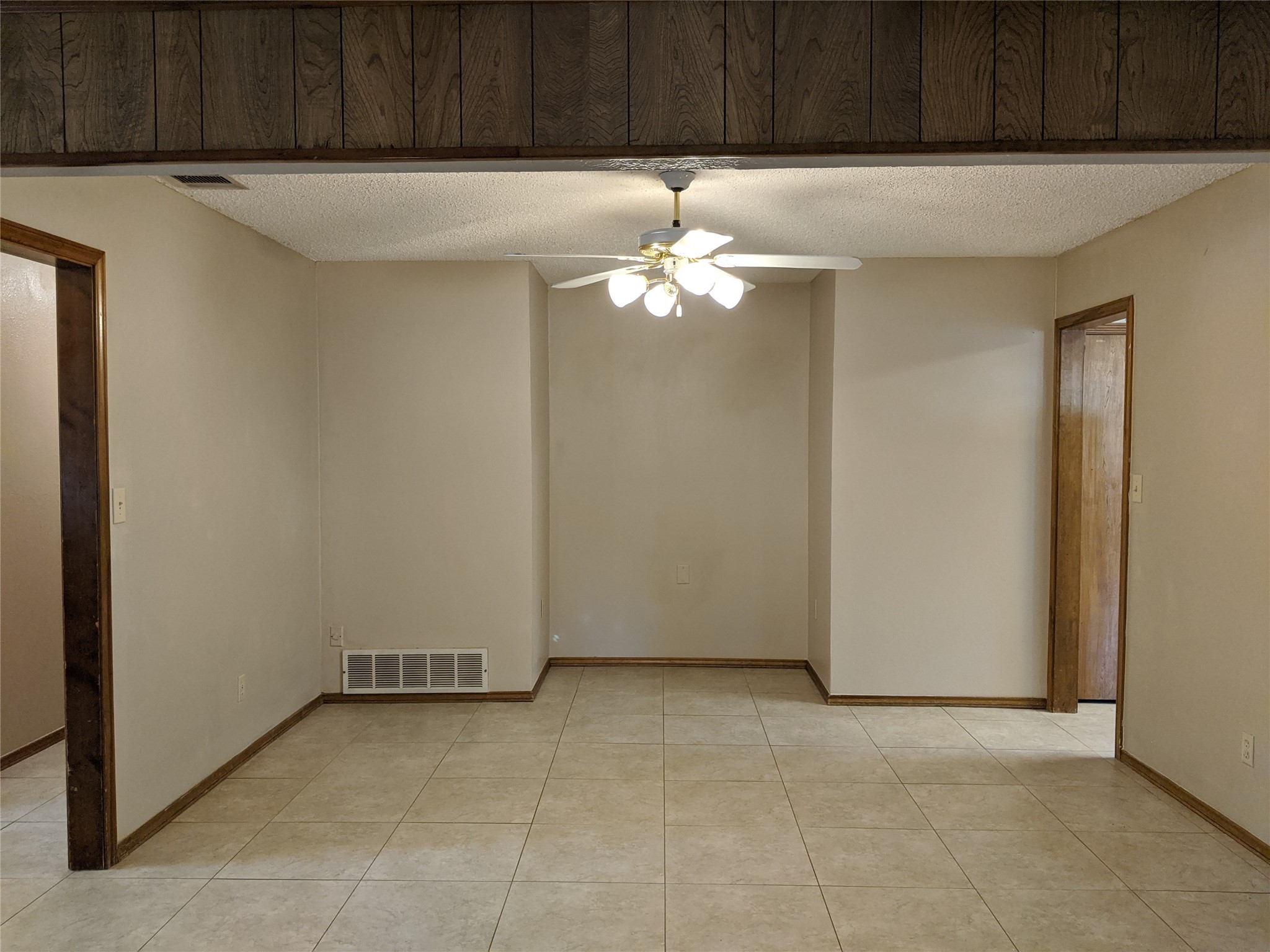 204 Bremen Drive Hurst TX 76054