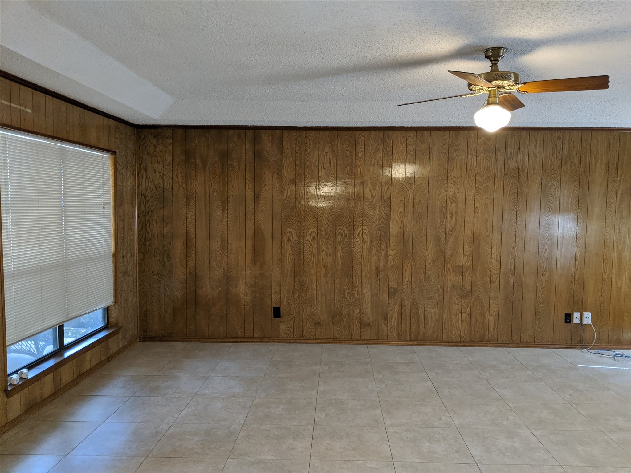 204 Bremen Drive Hurst TX 76054