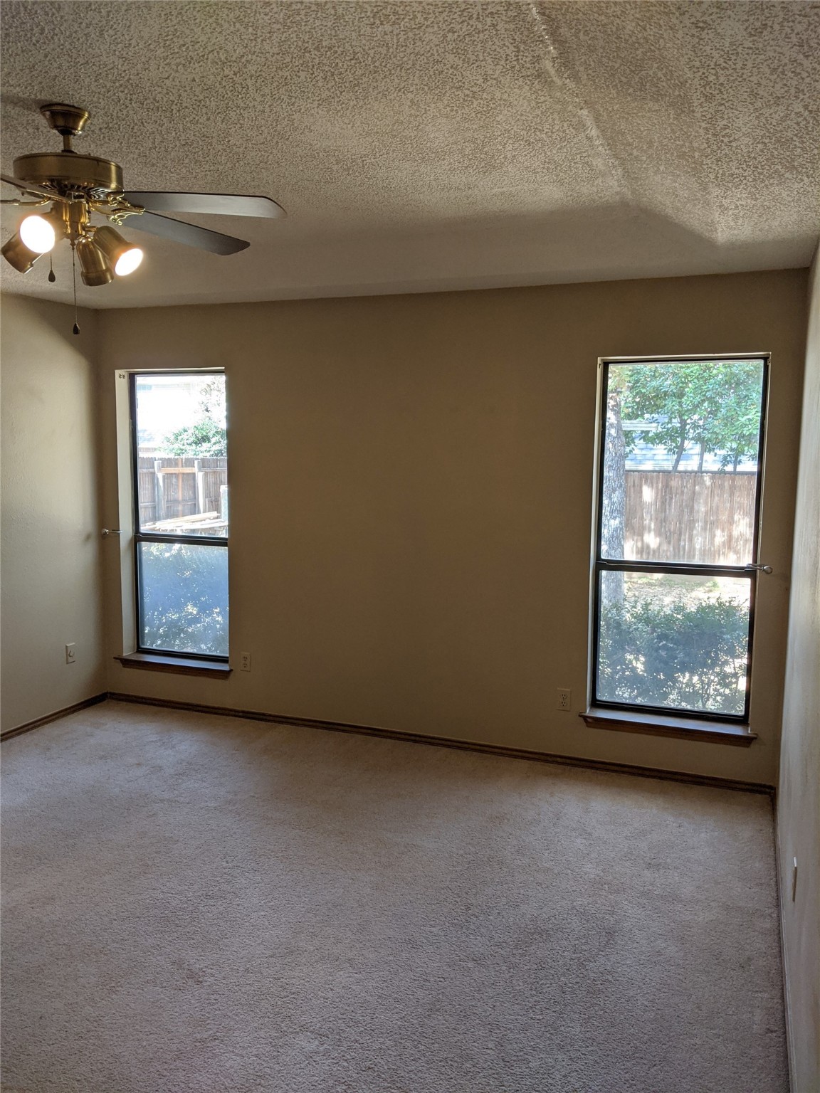 204 Bremen Drive Hurst TX 76054