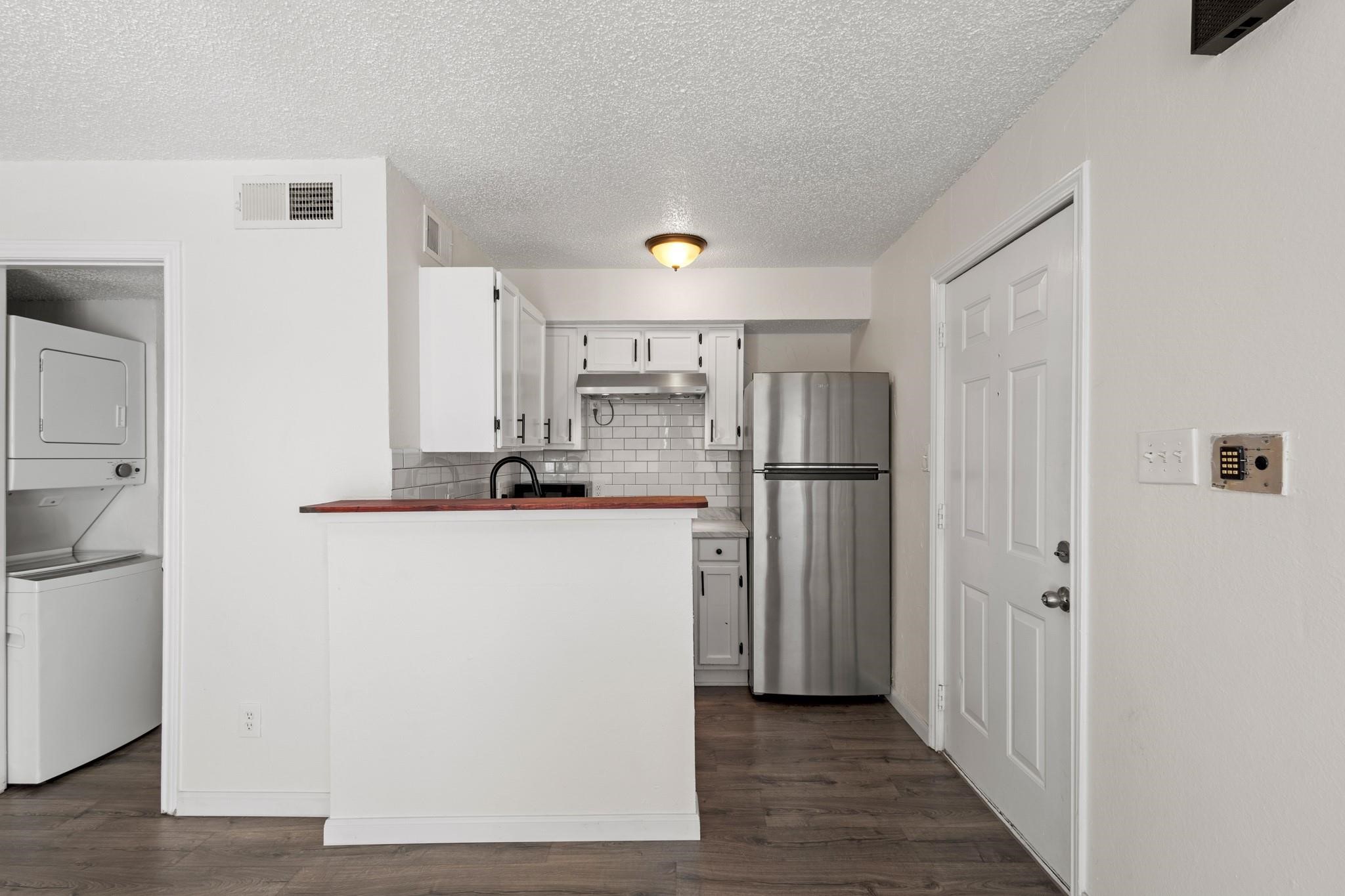 2301 Balsam Drive Arlington TX 76006