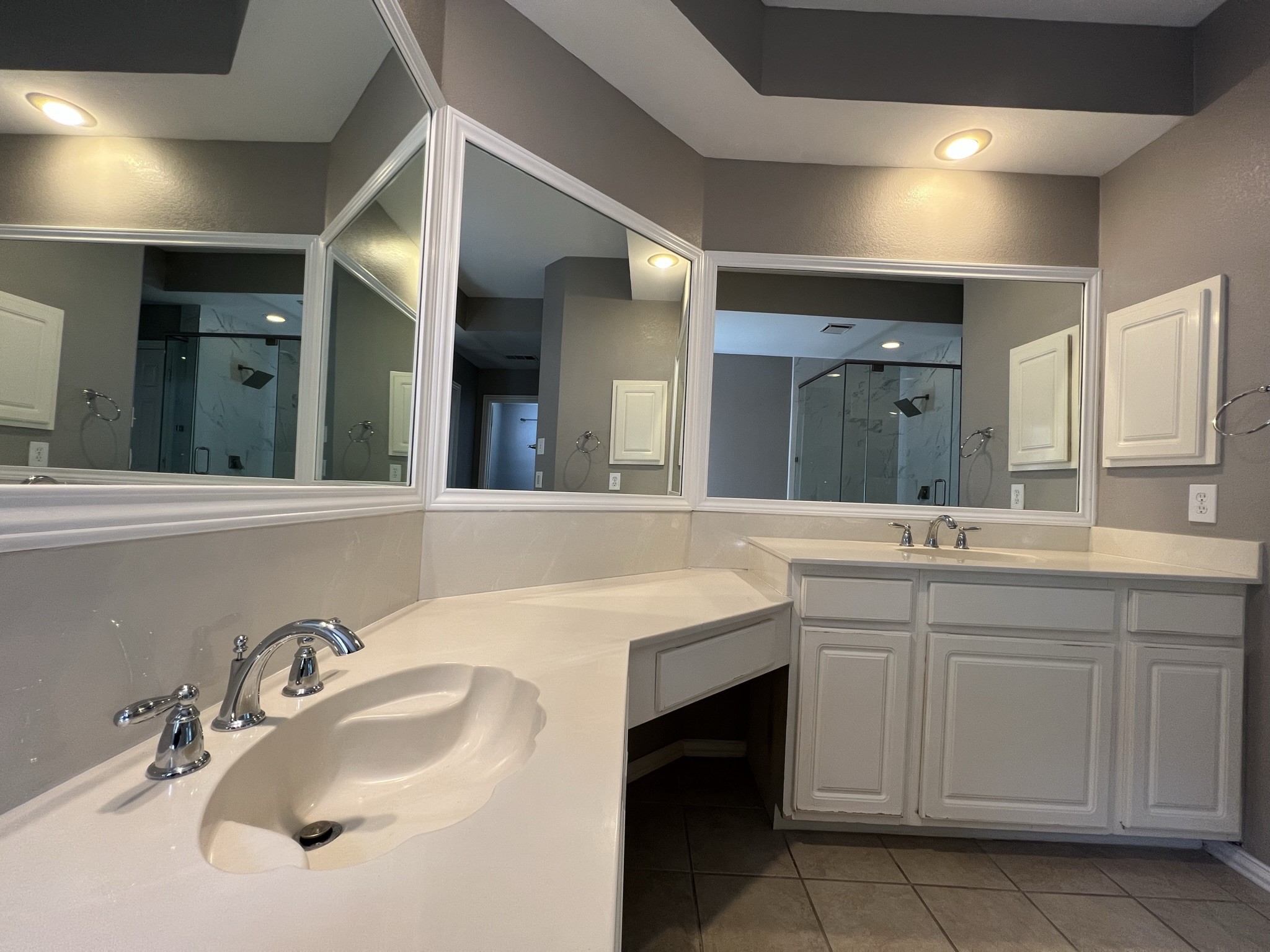 9811 Cliffside Drive Irving TX 75063