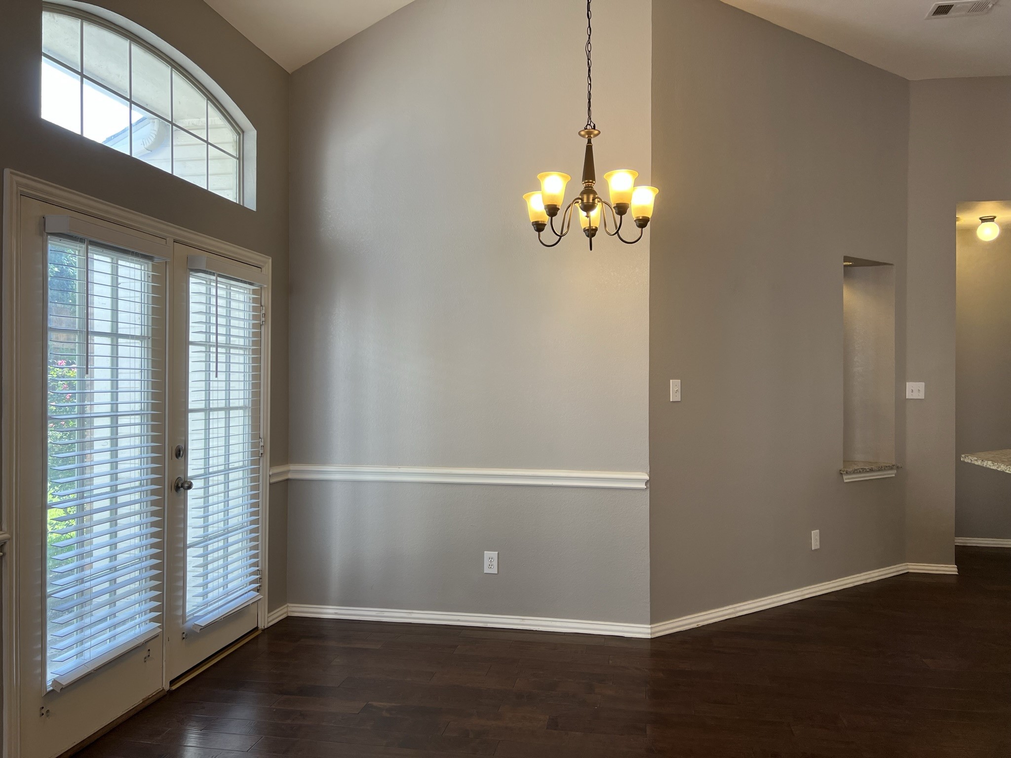 9811 Cliffside Drive Irving TX 75063