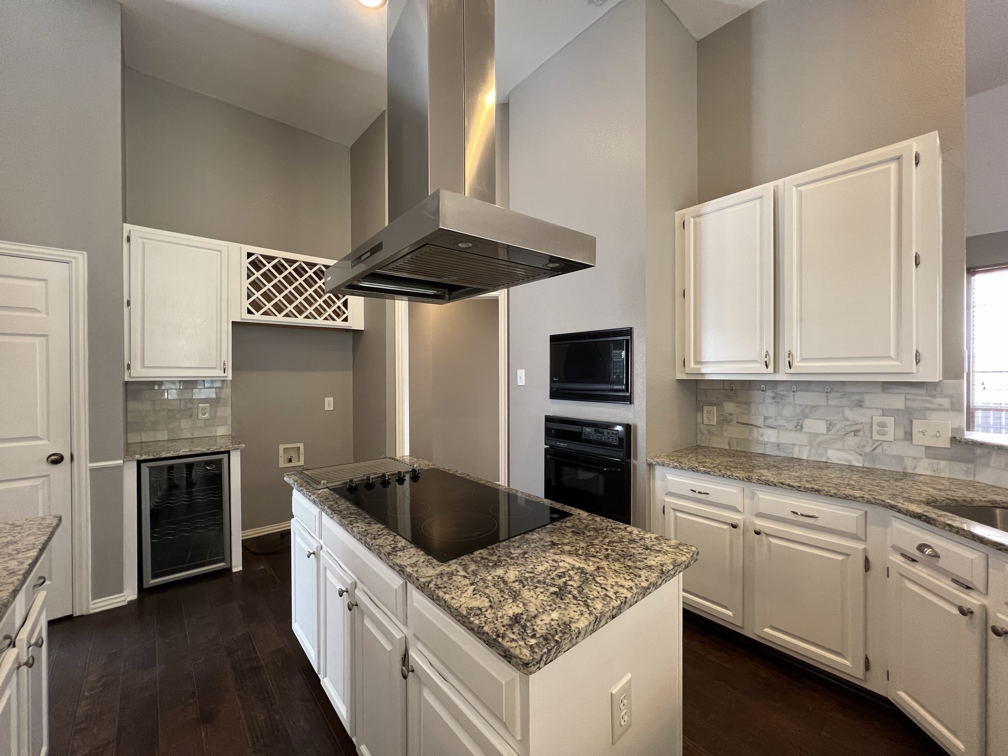 9811 Cliffside Drive Irving TX 75063