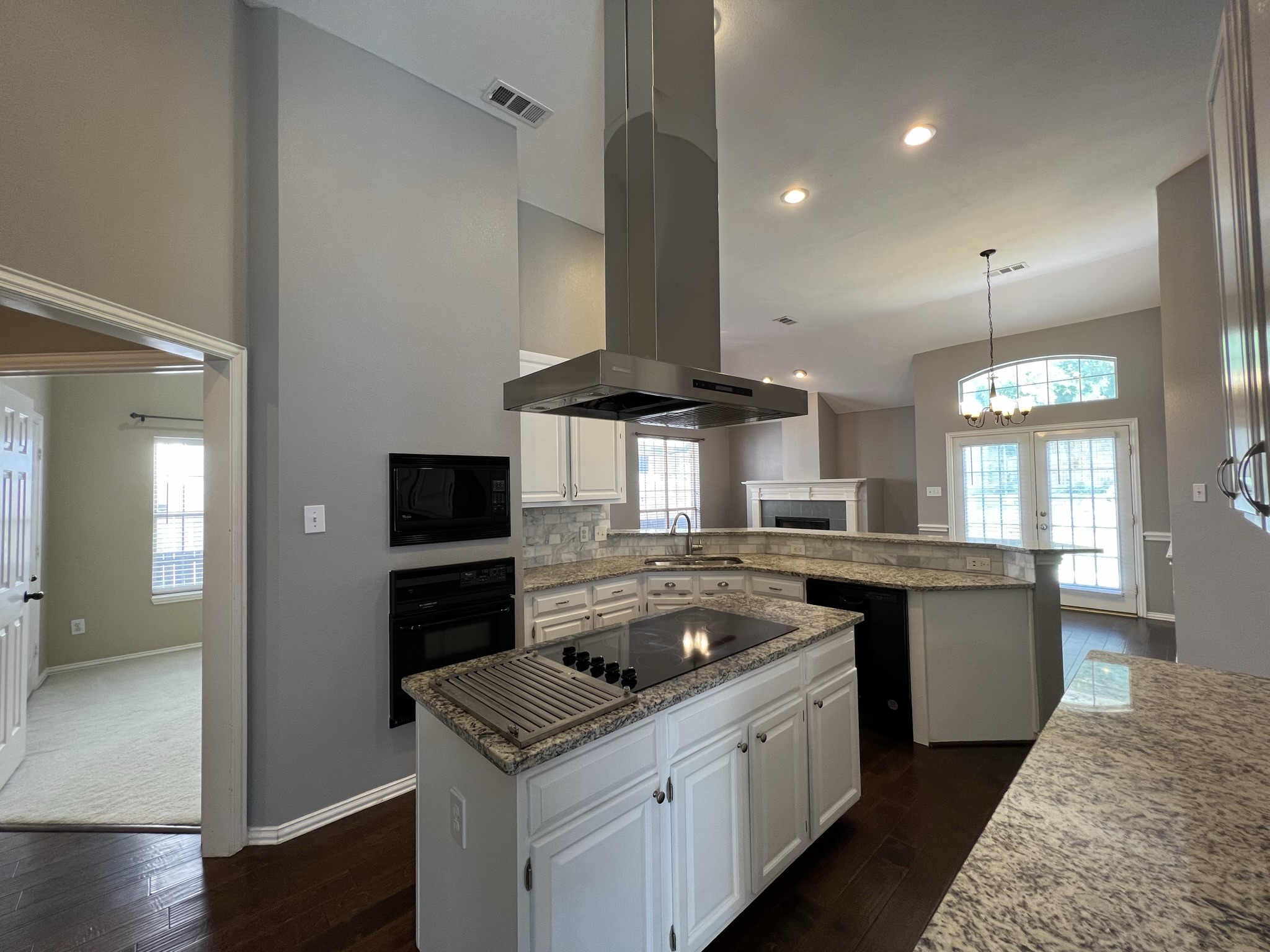 9811 Cliffside Drive Irving TX 75063