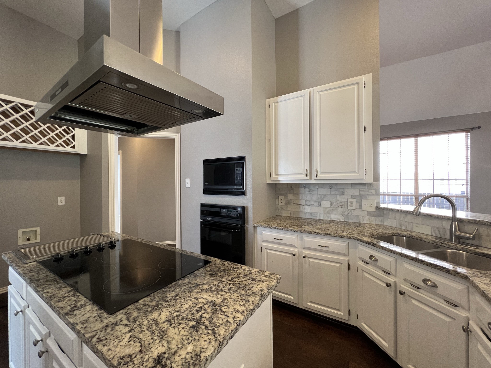 9811 Cliffside Drive Irving TX 75063