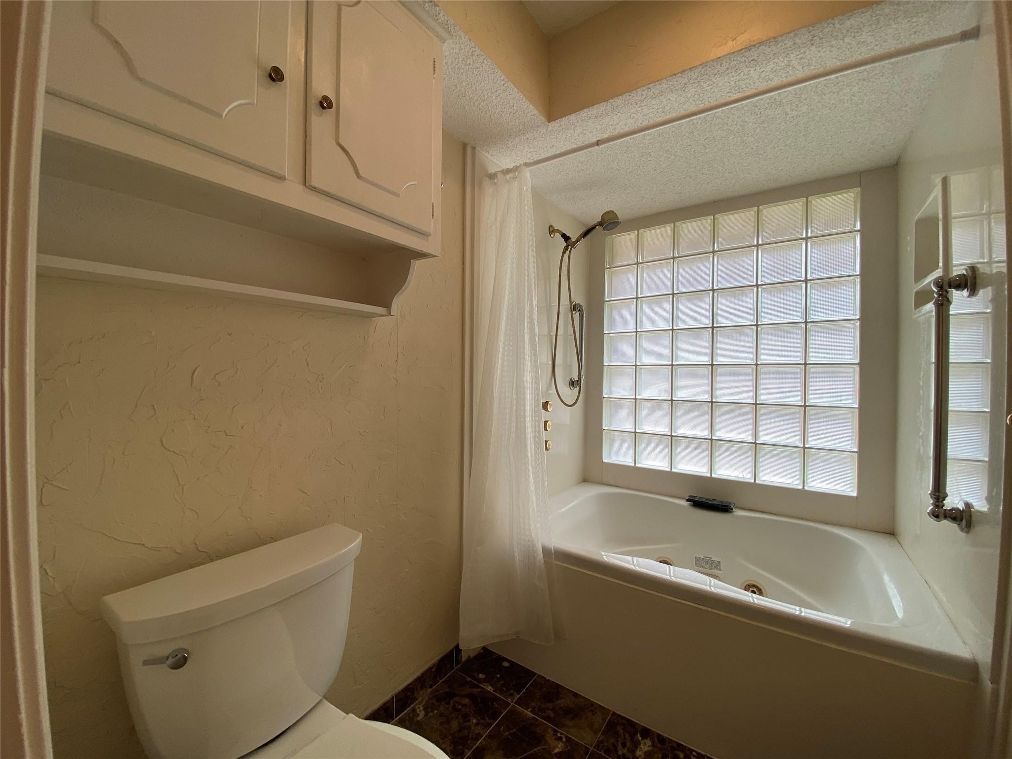 909 Hillsdale Drive Richardson TX 75081