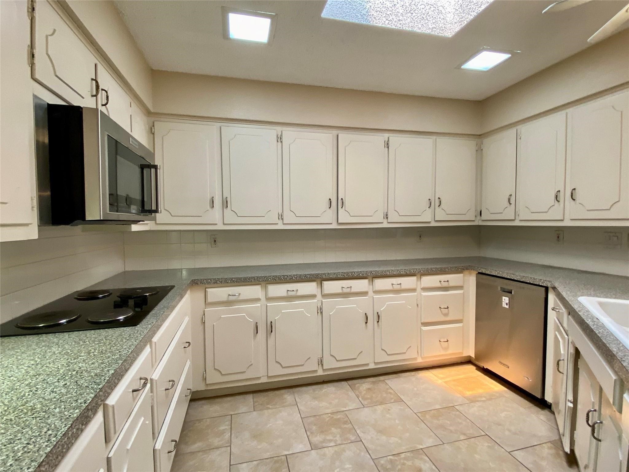 909 Hillsdale Drive Richardson TX 75081