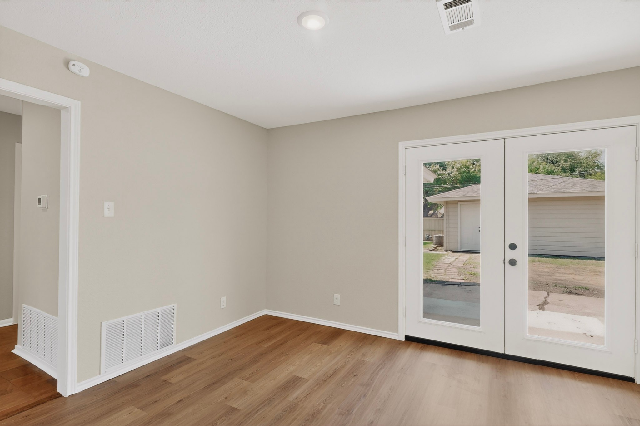 2506 Hillsboro Avenue Dallas TX 75228