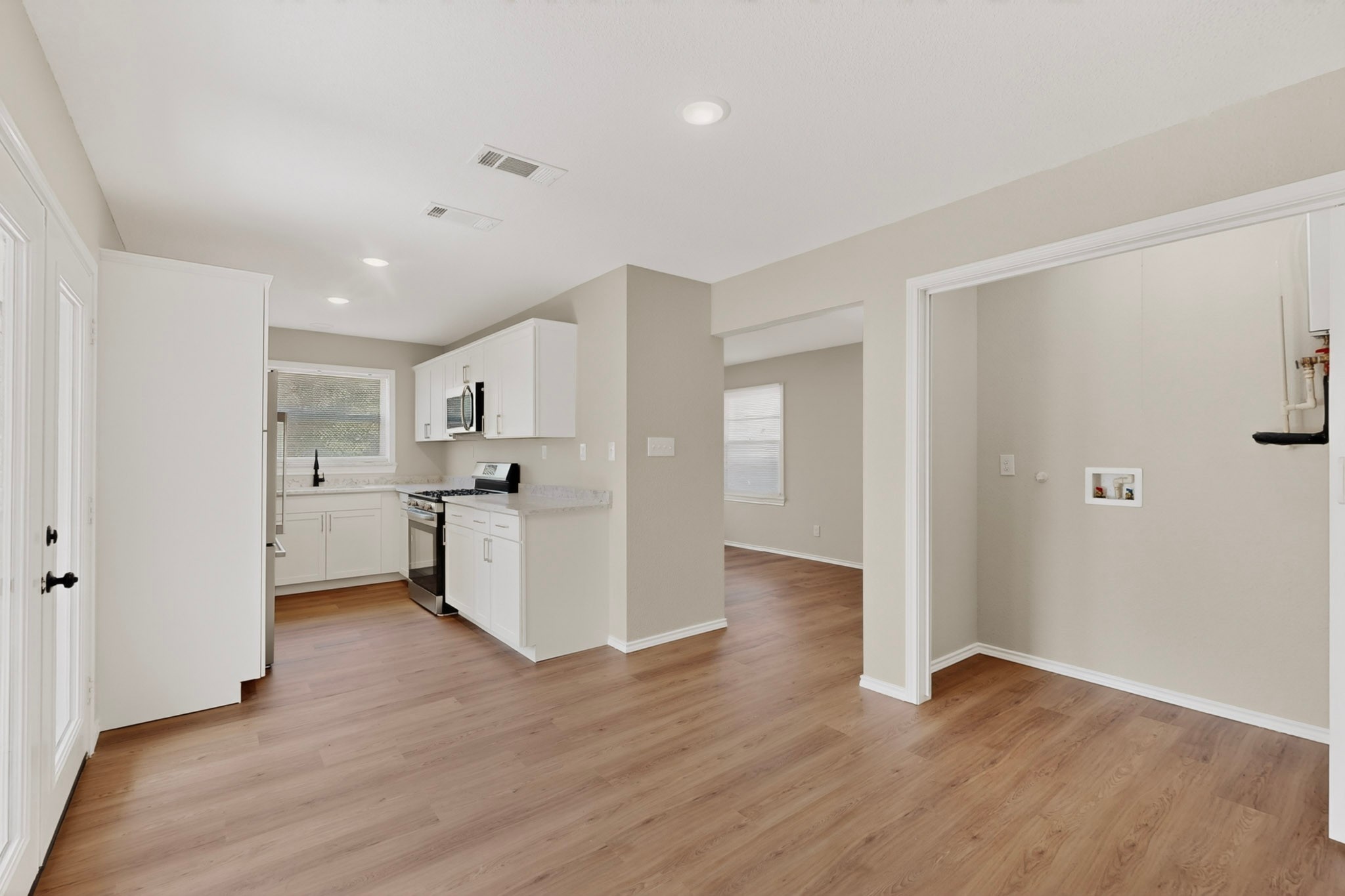 2506 Hillsboro Avenue Dallas TX 75228