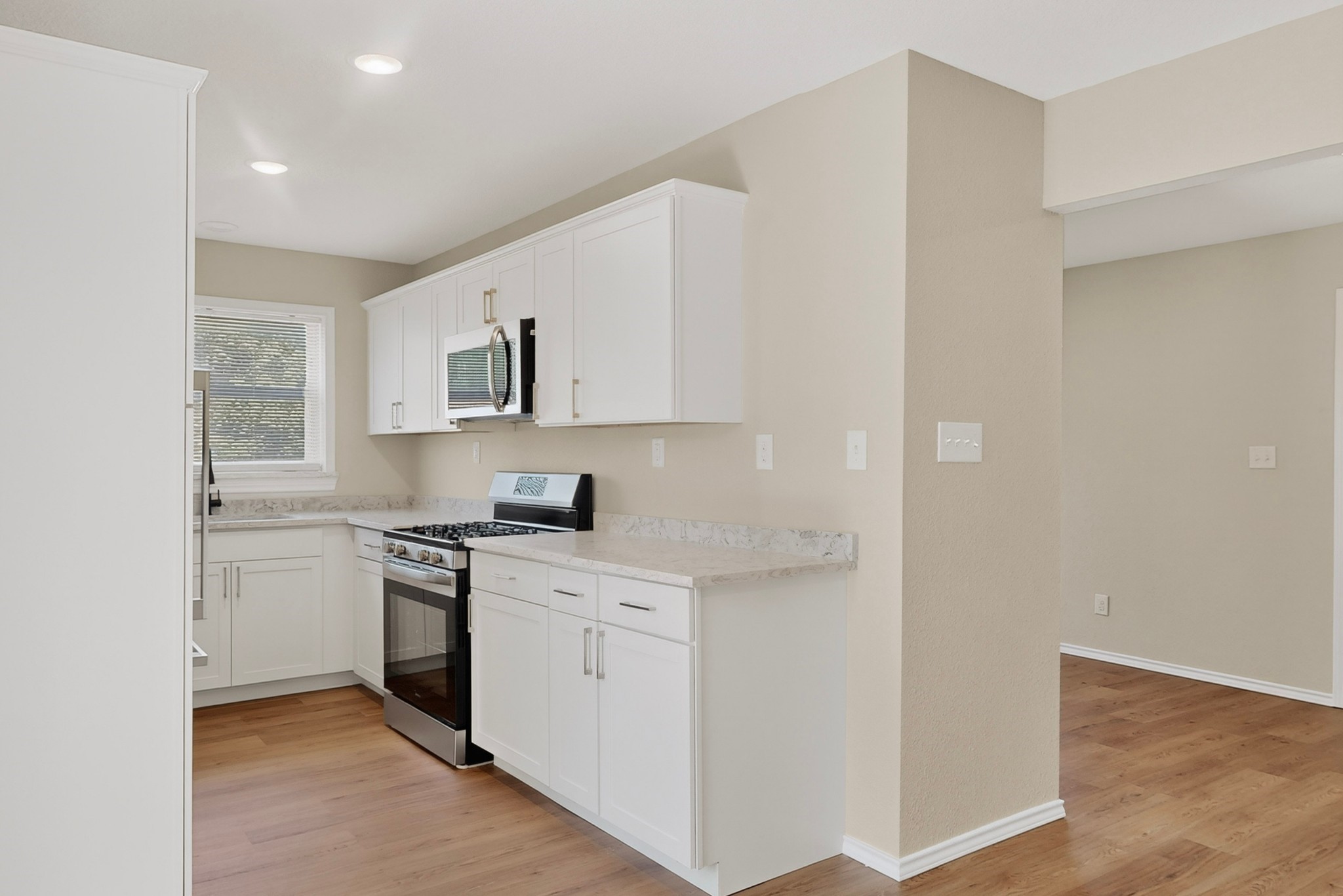 2506 Hillsboro Avenue Dallas TX 75228