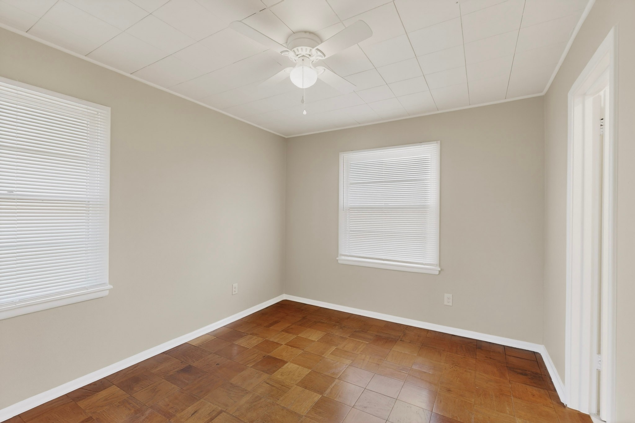 2506 Hillsboro Avenue Dallas TX 75228