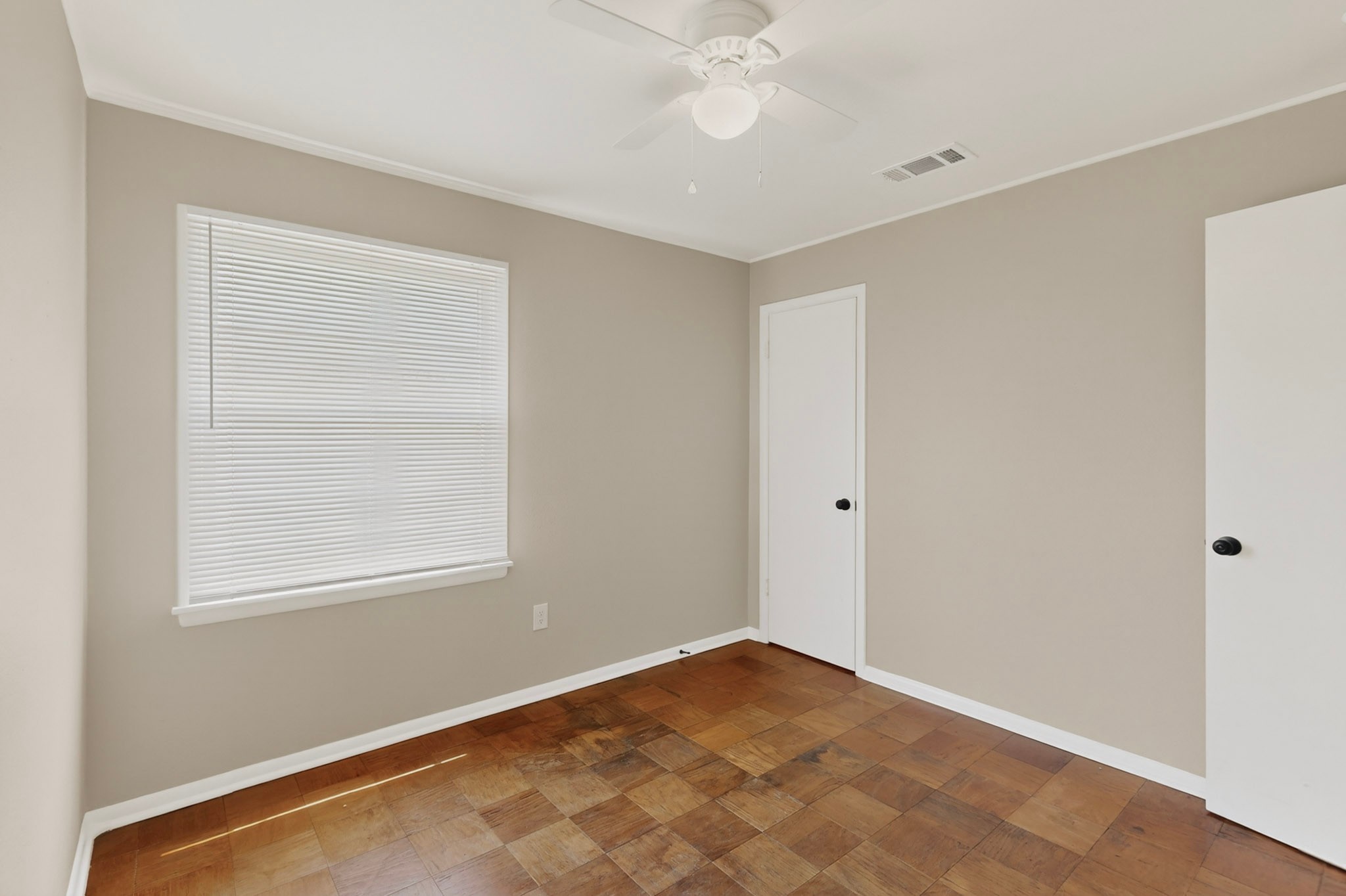 2506 Hillsboro Avenue Dallas TX 75228