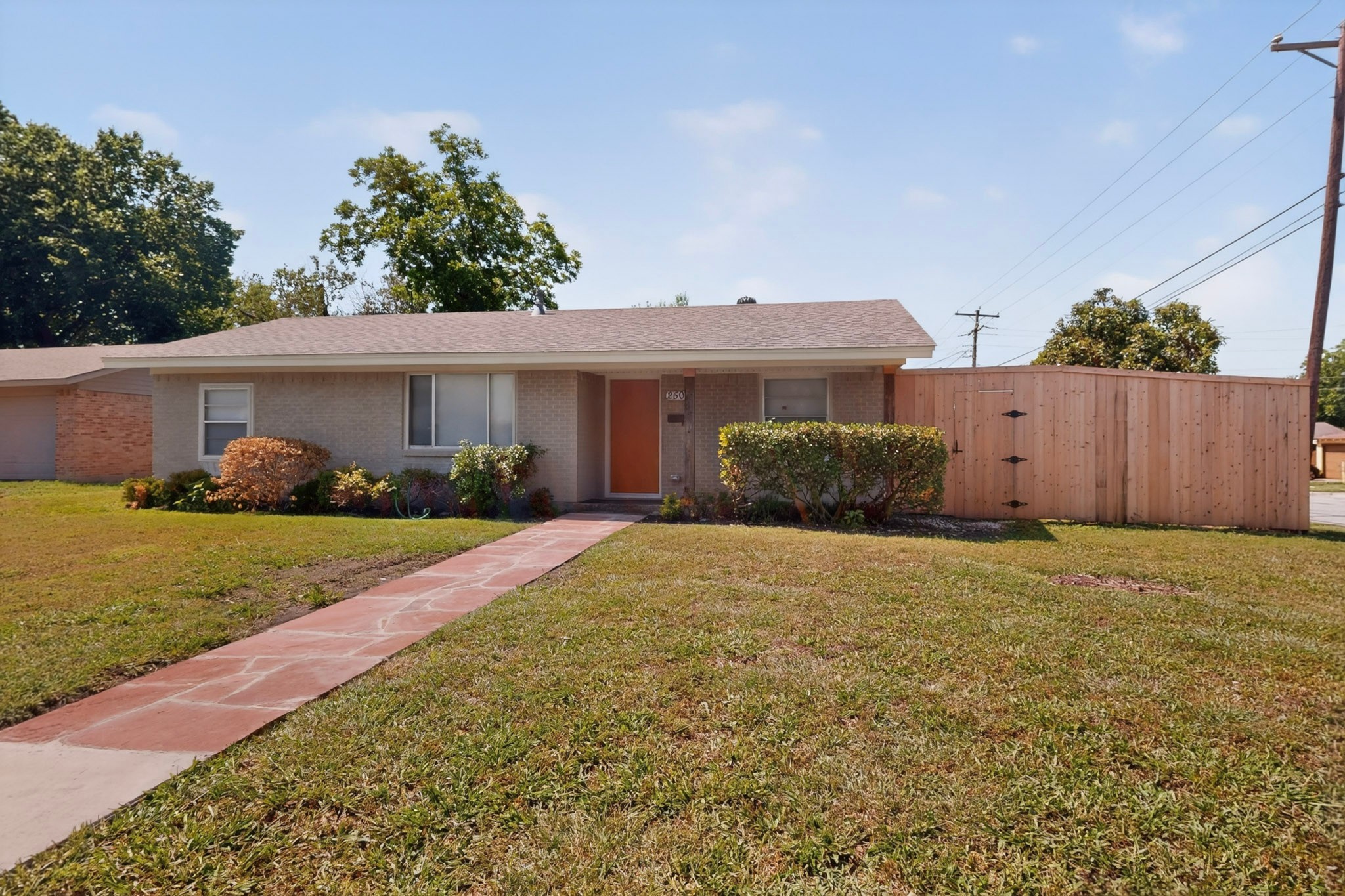 2506 Hillsboro Avenue Dallas TX 75228