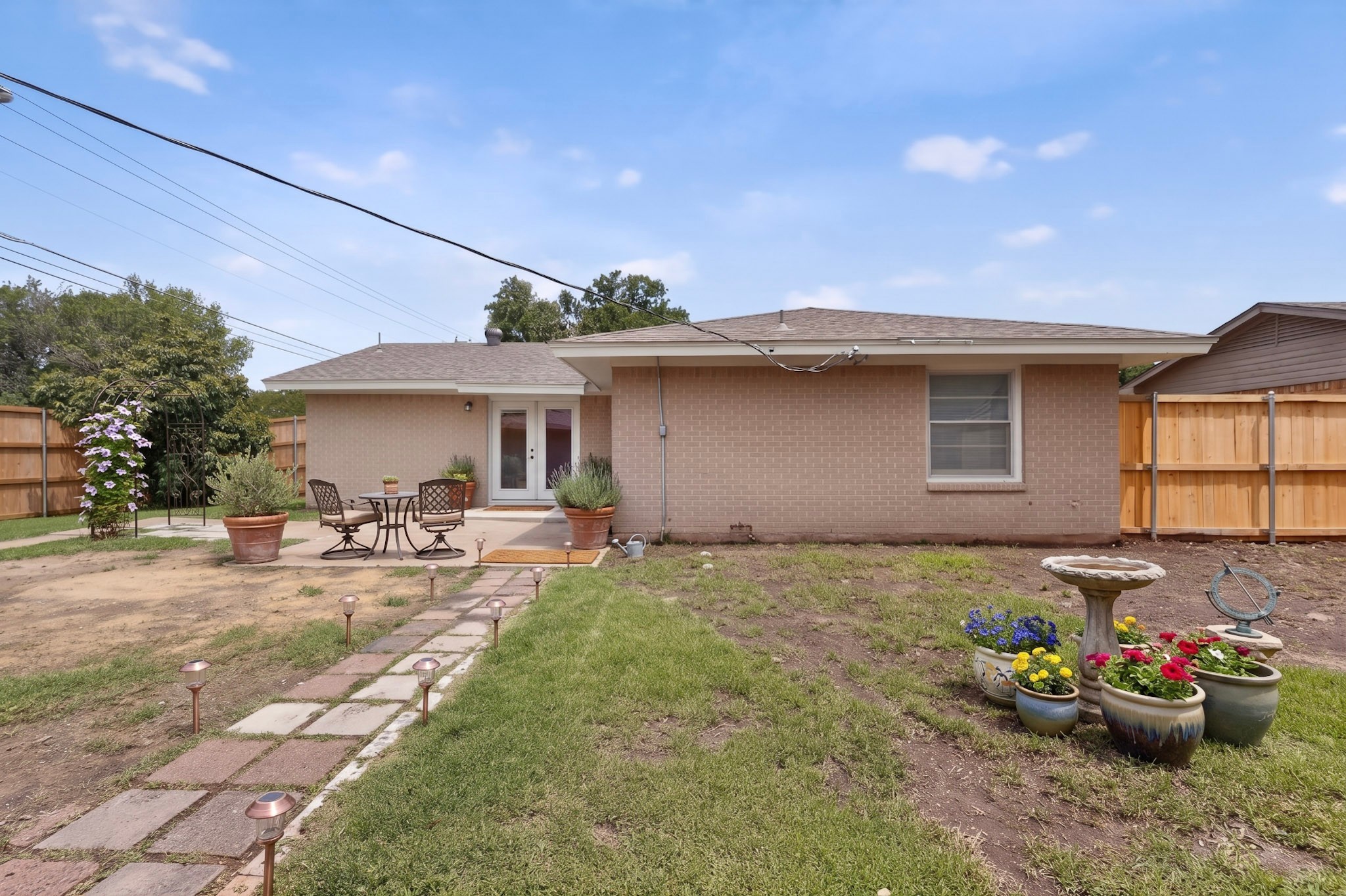 2506 Hillsboro Avenue Dallas TX 75228