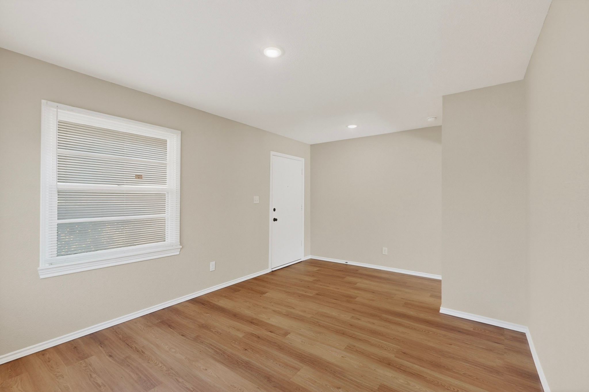2506 Hillsboro Avenue Dallas TX 75228