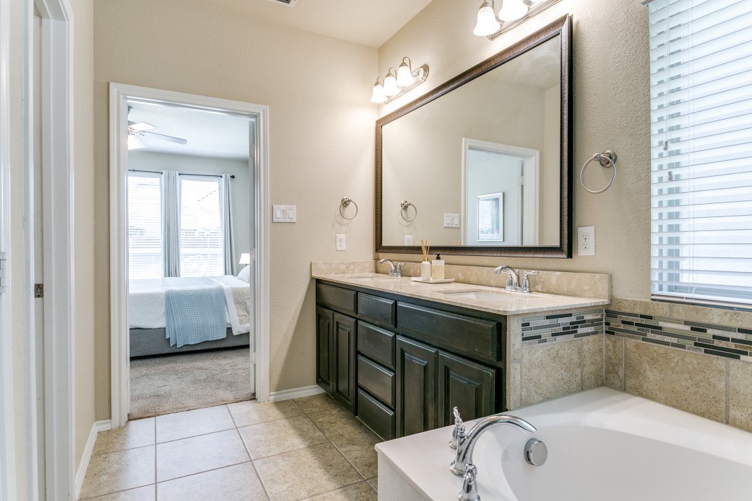 4720 Kendrick Peak Way Fort Worth TX 76244