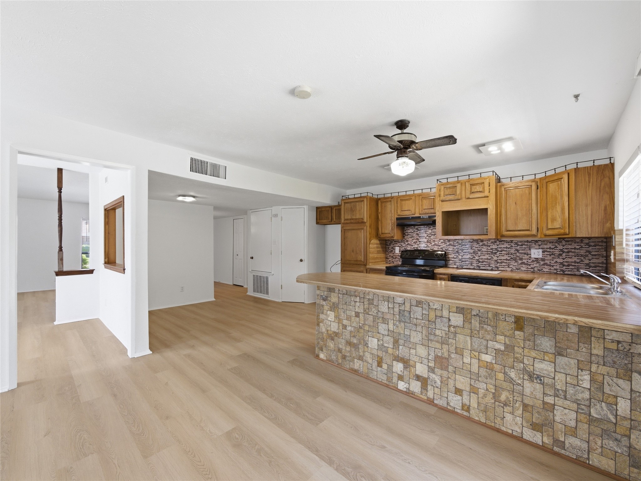 3053 Villa Sur Trail Dallas TX 75228