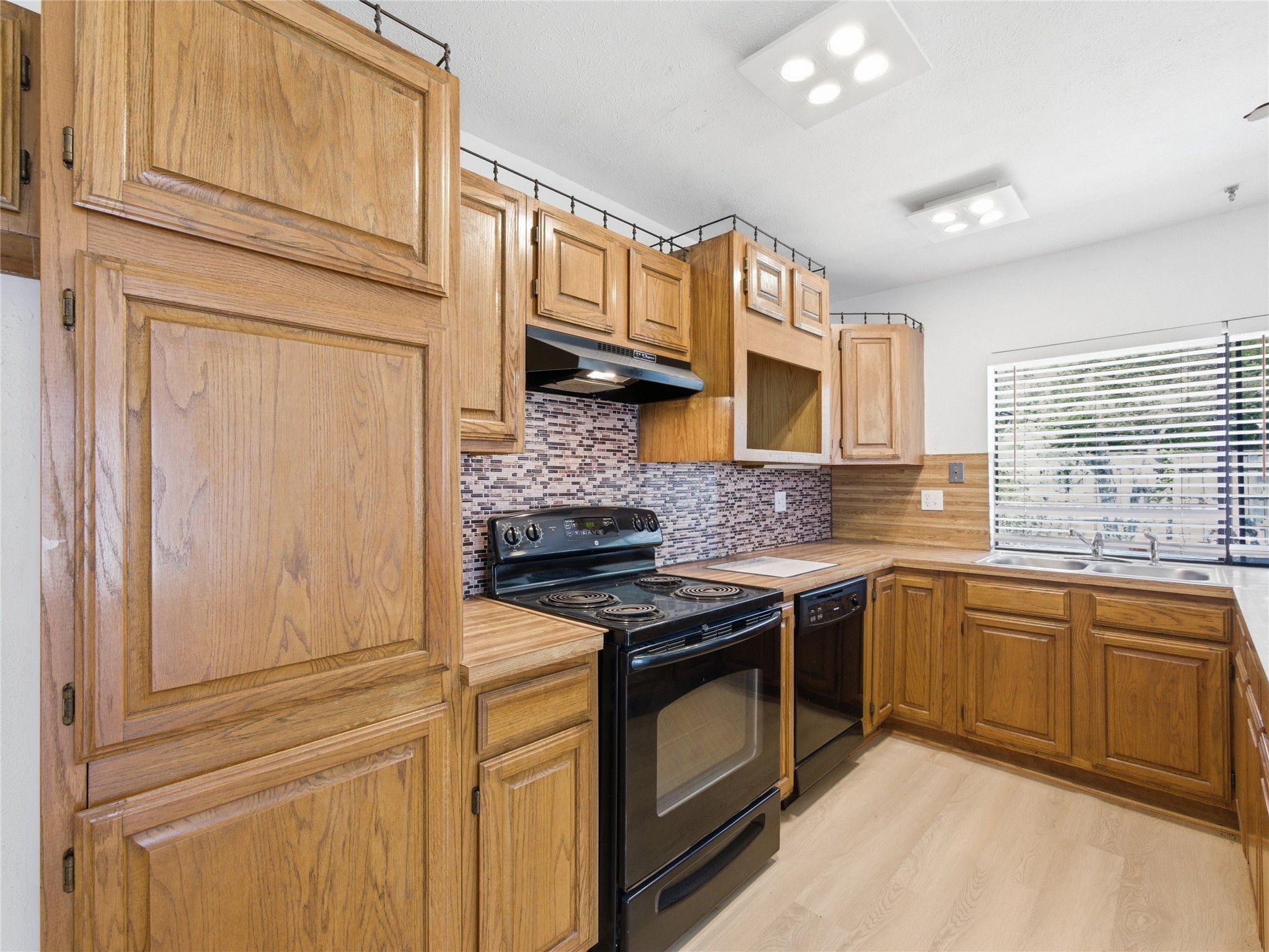 3053 Villa Sur Trail Dallas TX 75228