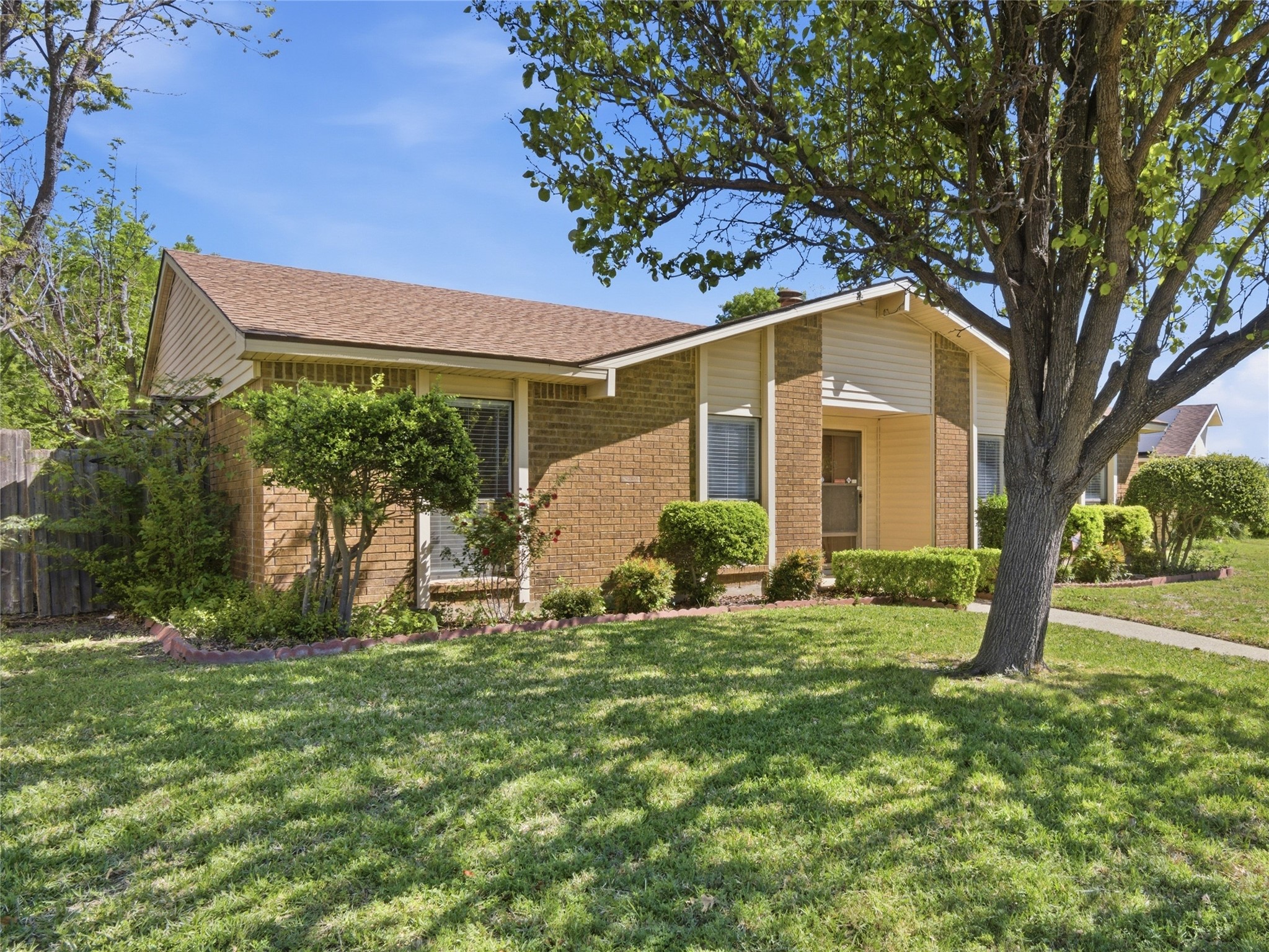 3053 Villa Sur Trail Dallas TX 75228