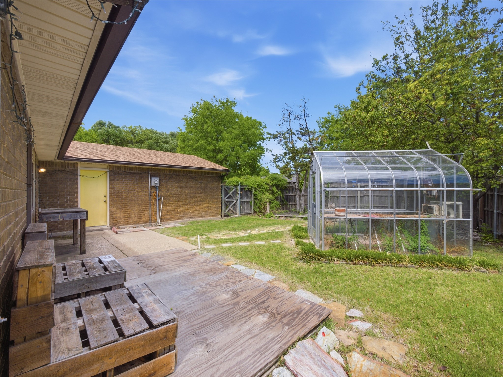 3053 Villa Sur Trail Dallas TX 75228