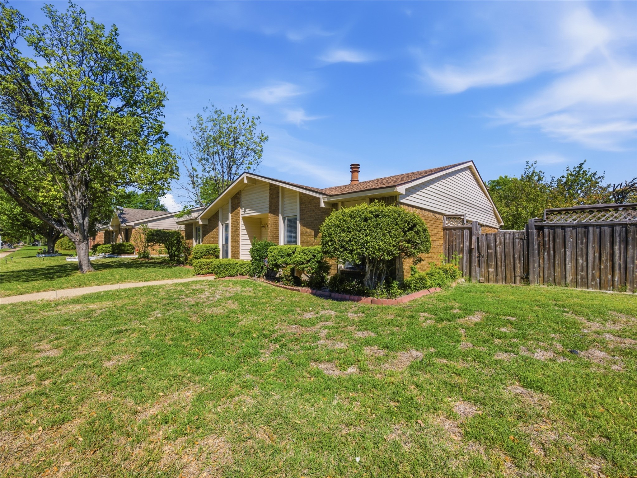3053 Villa Sur Trail Dallas TX 75228