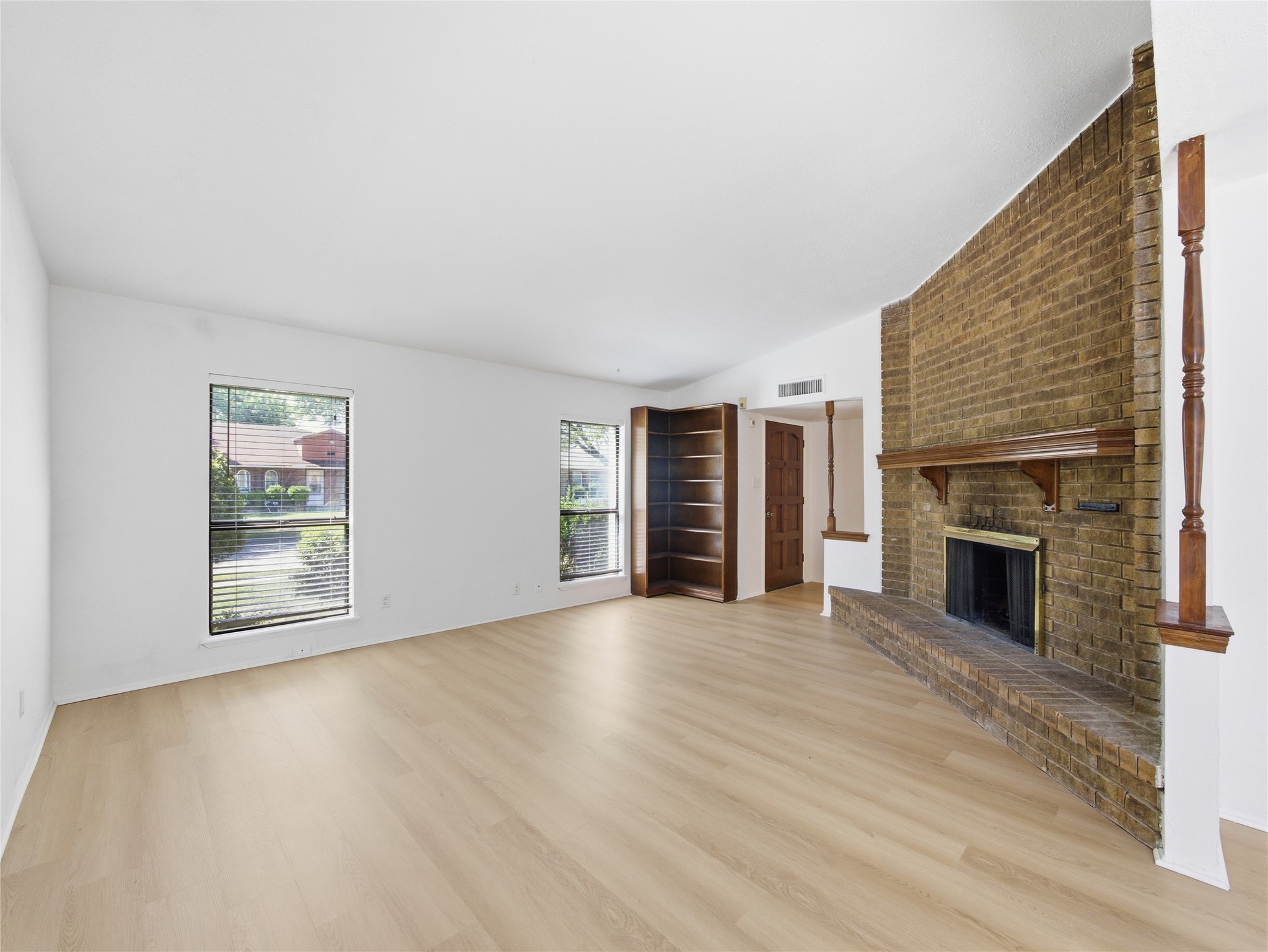 3053 Villa Sur Trail Dallas TX 75228
