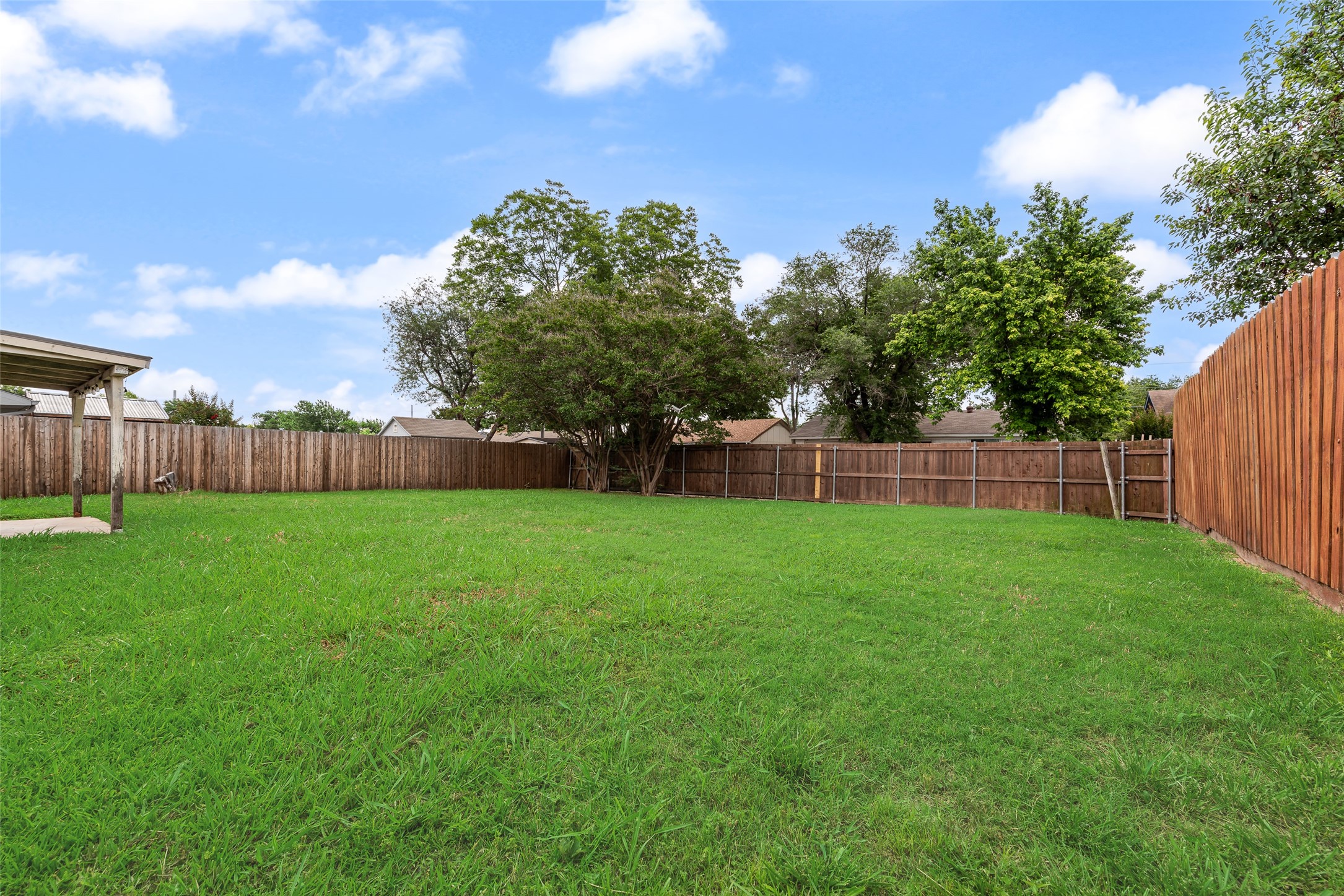 1024 Sunset Drive Garland TX 75040