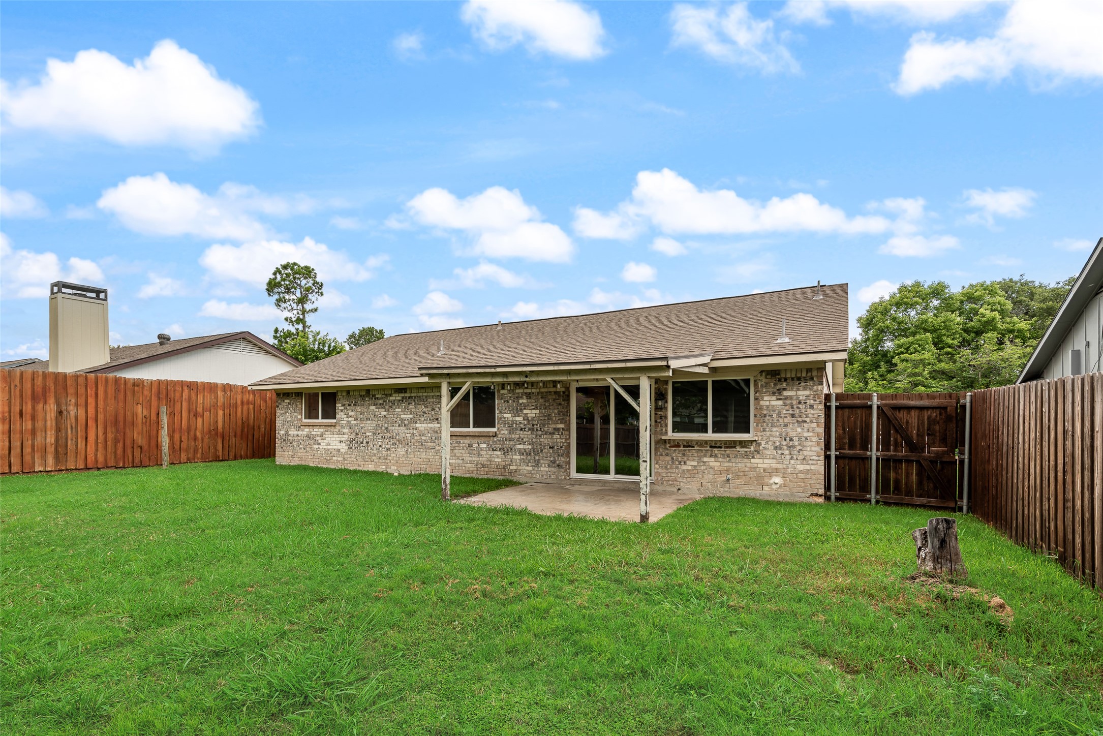 1024 Sunset Drive Garland TX 75040