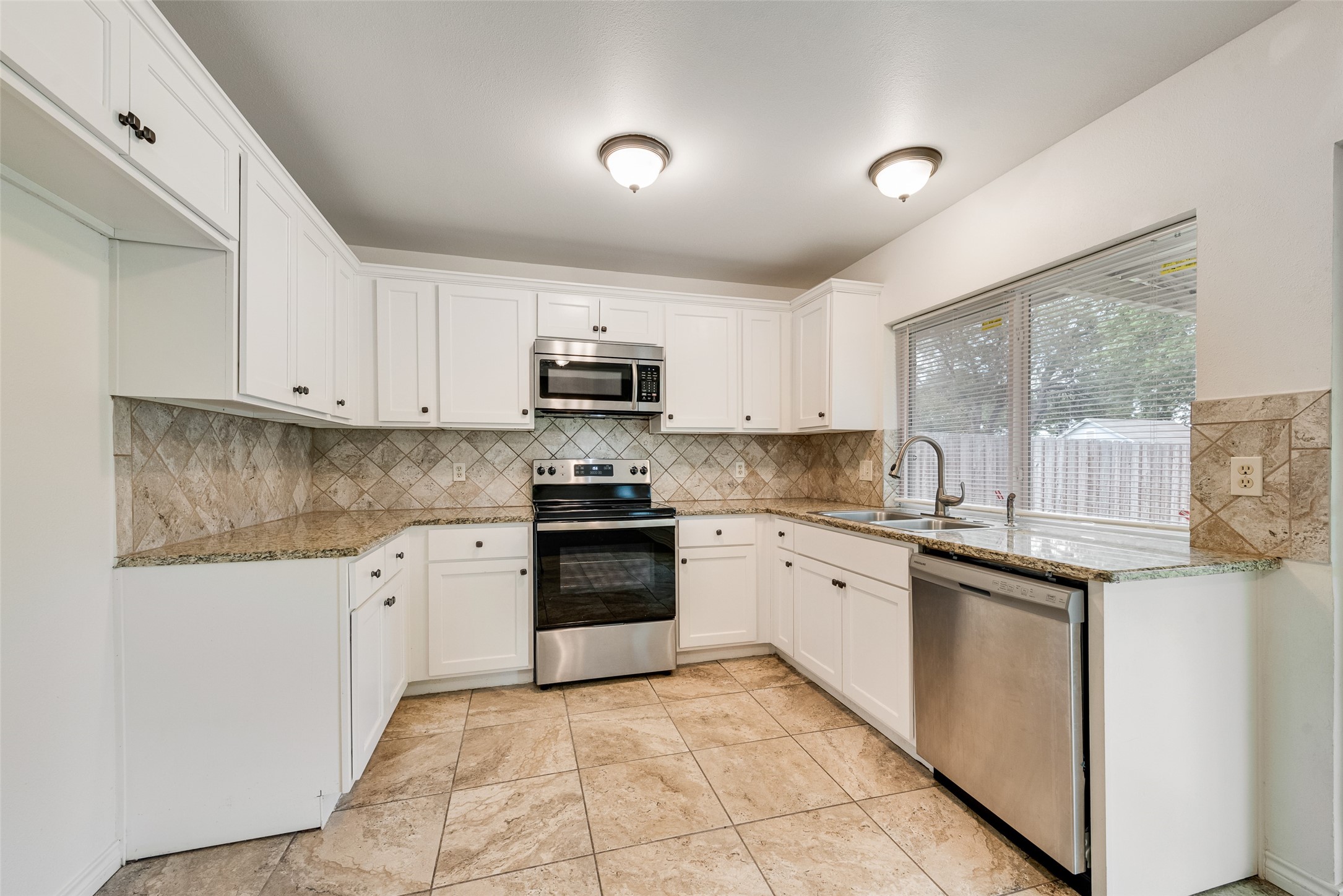 1024 Sunset Drive Garland TX 75040