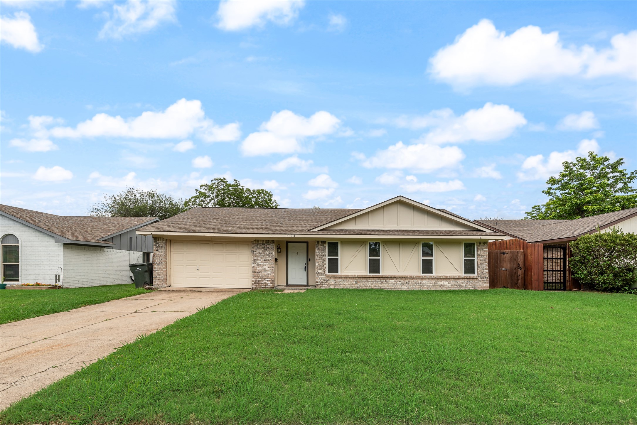 1024 Sunset Drive Garland TX 75040