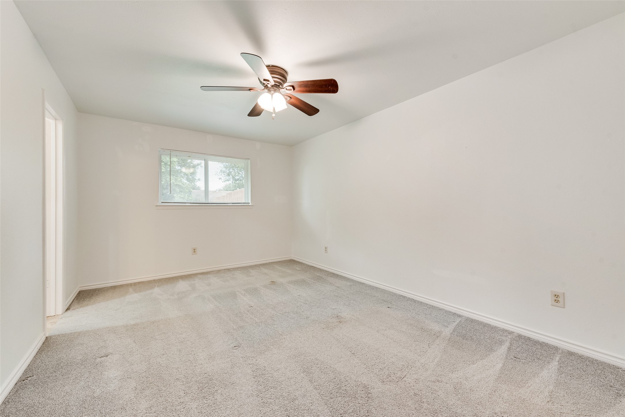 1024 Sunset Drive Garland TX 75040